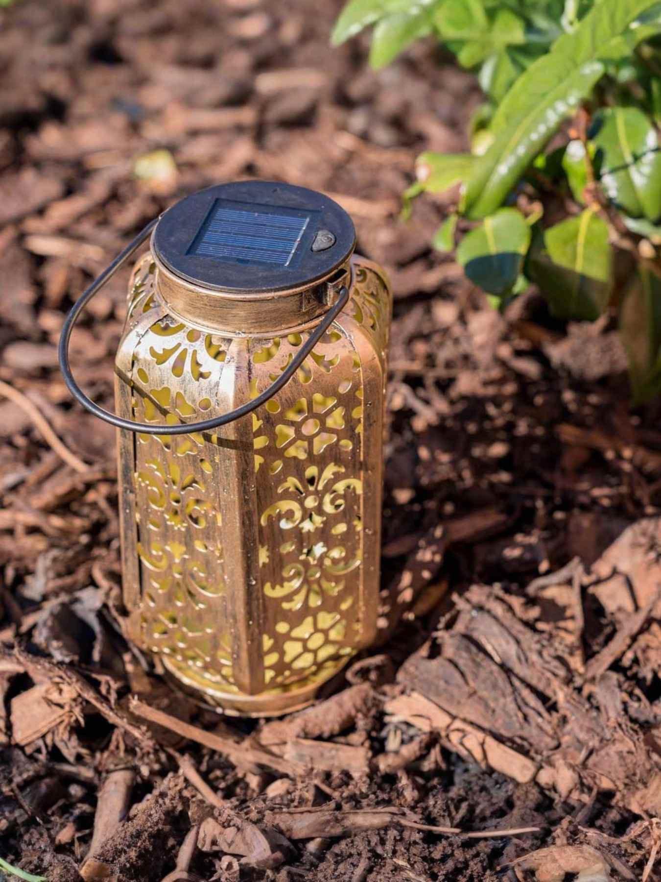 ValueLights Antique Brass IP44 Solar Powered Moroccan Lantern