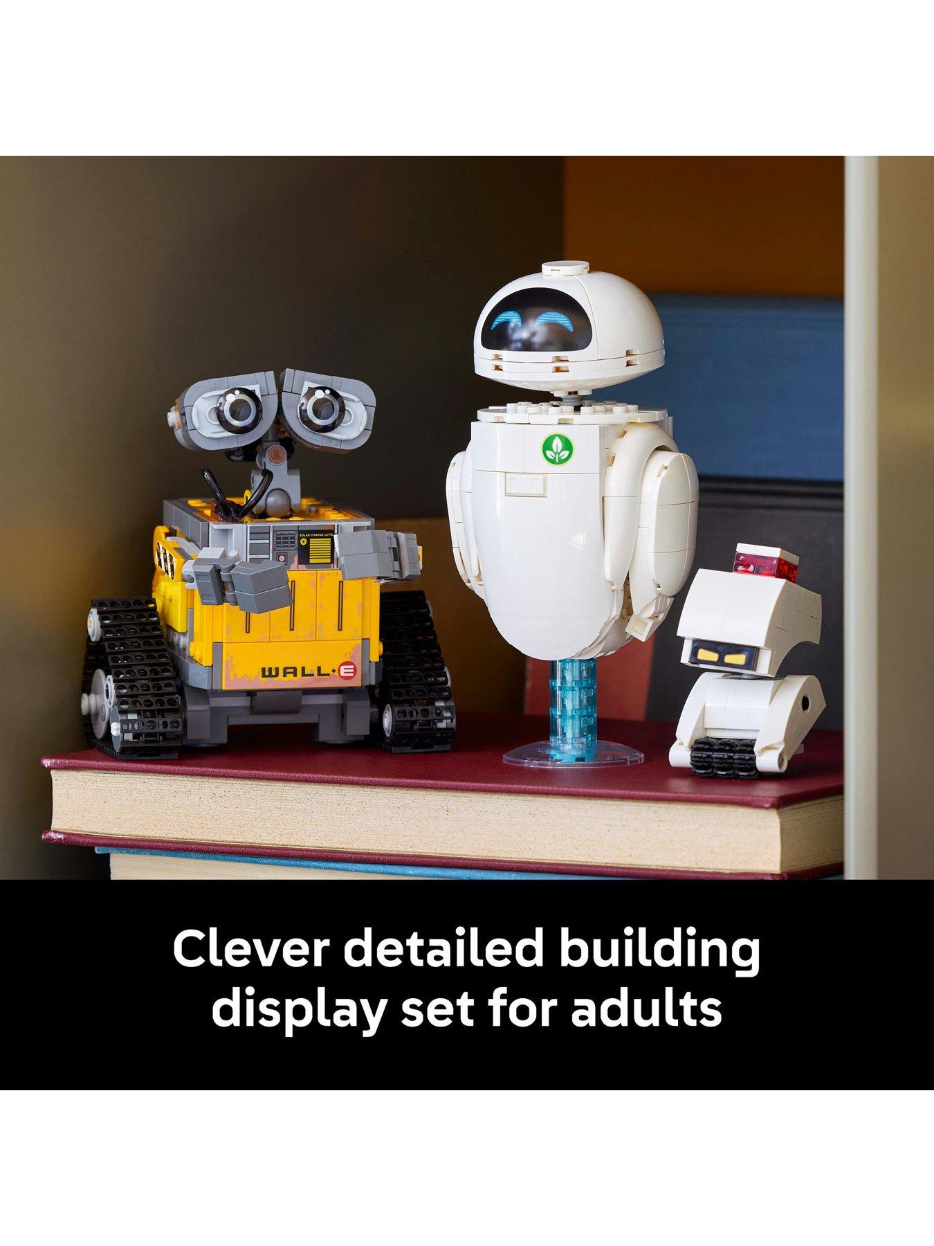 Image 6 of 8 of LEGO Disney Pixar WALL-E and EVE Set 43279