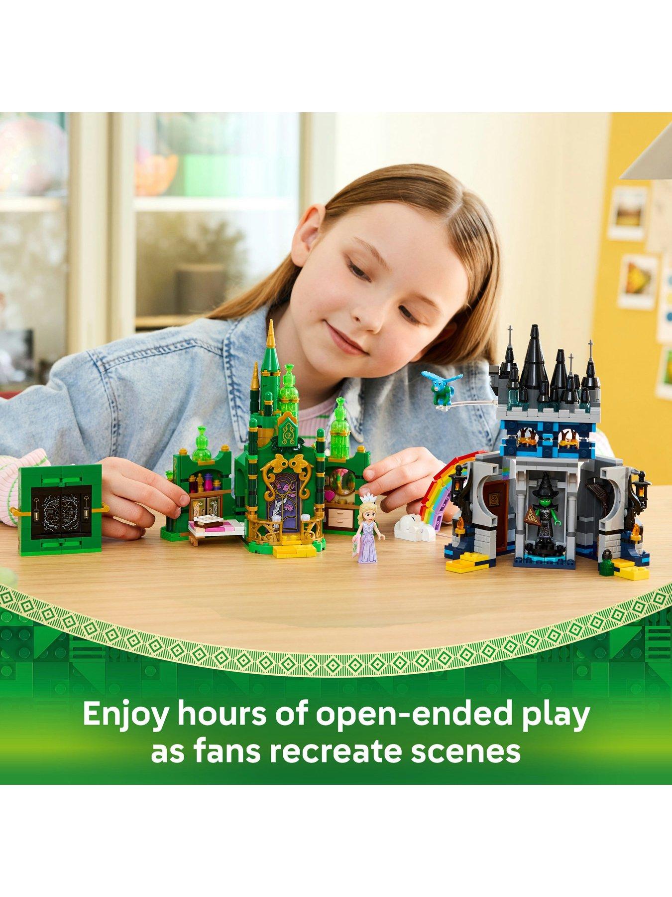 Image 6 of 8 of LEGO Wicked Emerald City &amp; Kiamo Ko Castle Toy 75689