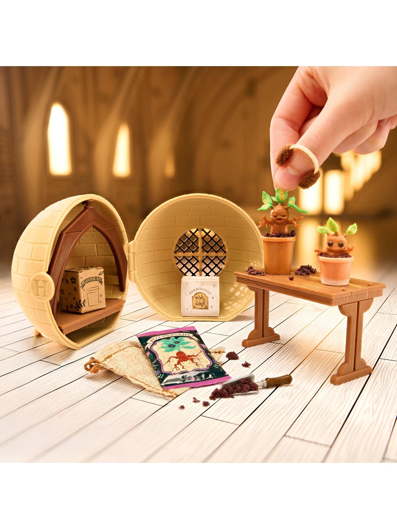 Image 2 of 8 of Mini Verse MGA's Miniverse-Mini H Potter Hogwarts PDQ