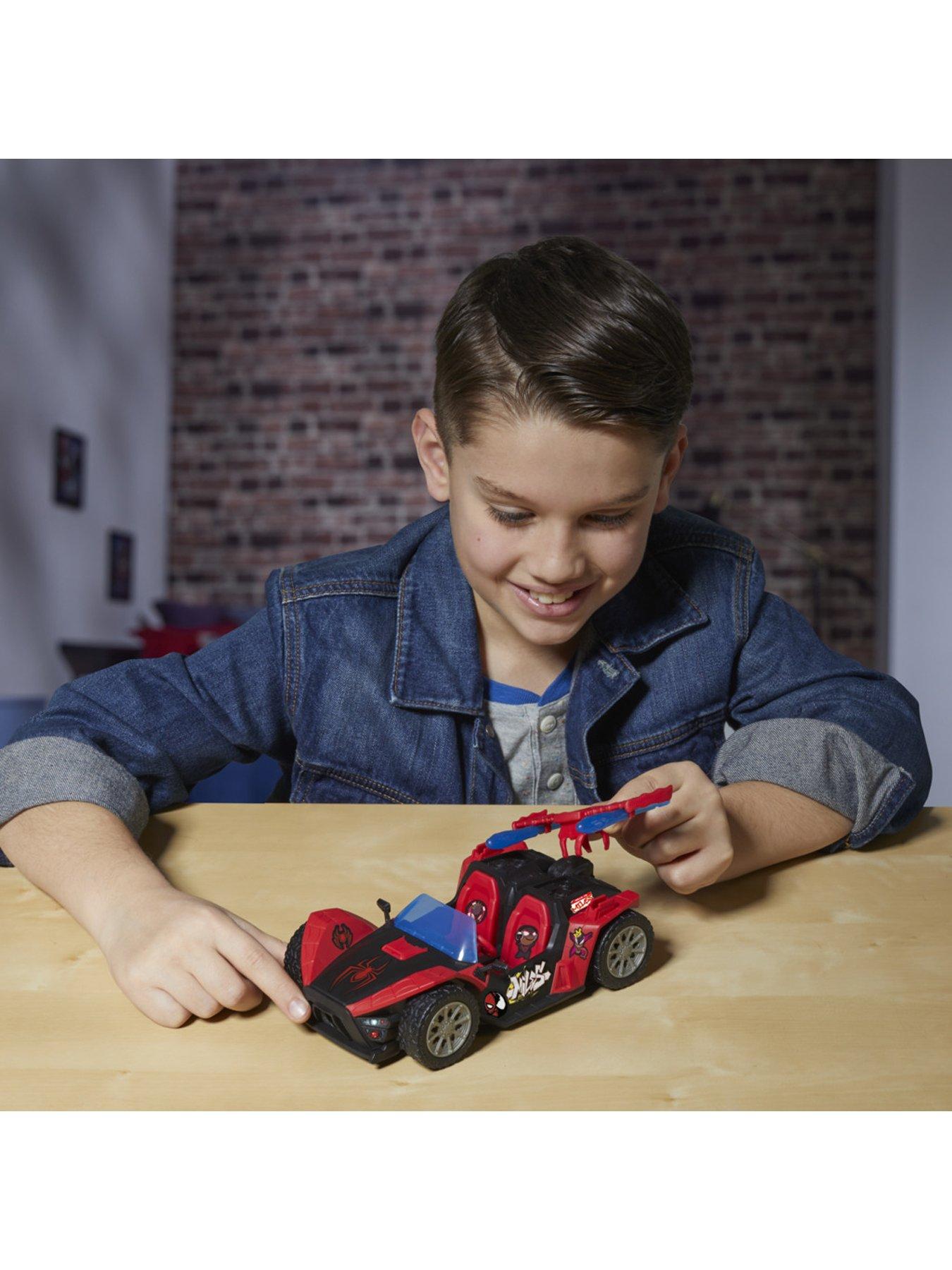 Image 5 of 7 of Spiderman Venomversus Miles Remix Blast Racer
