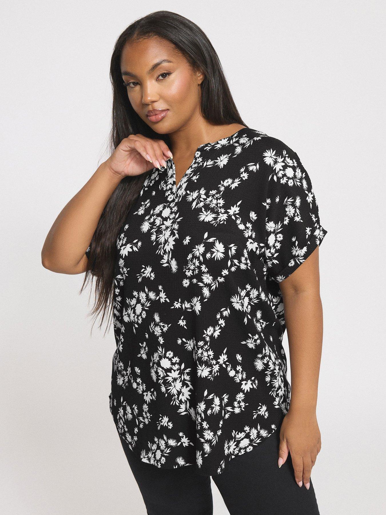 undefined Curve Notch Neck Texture Top - Black