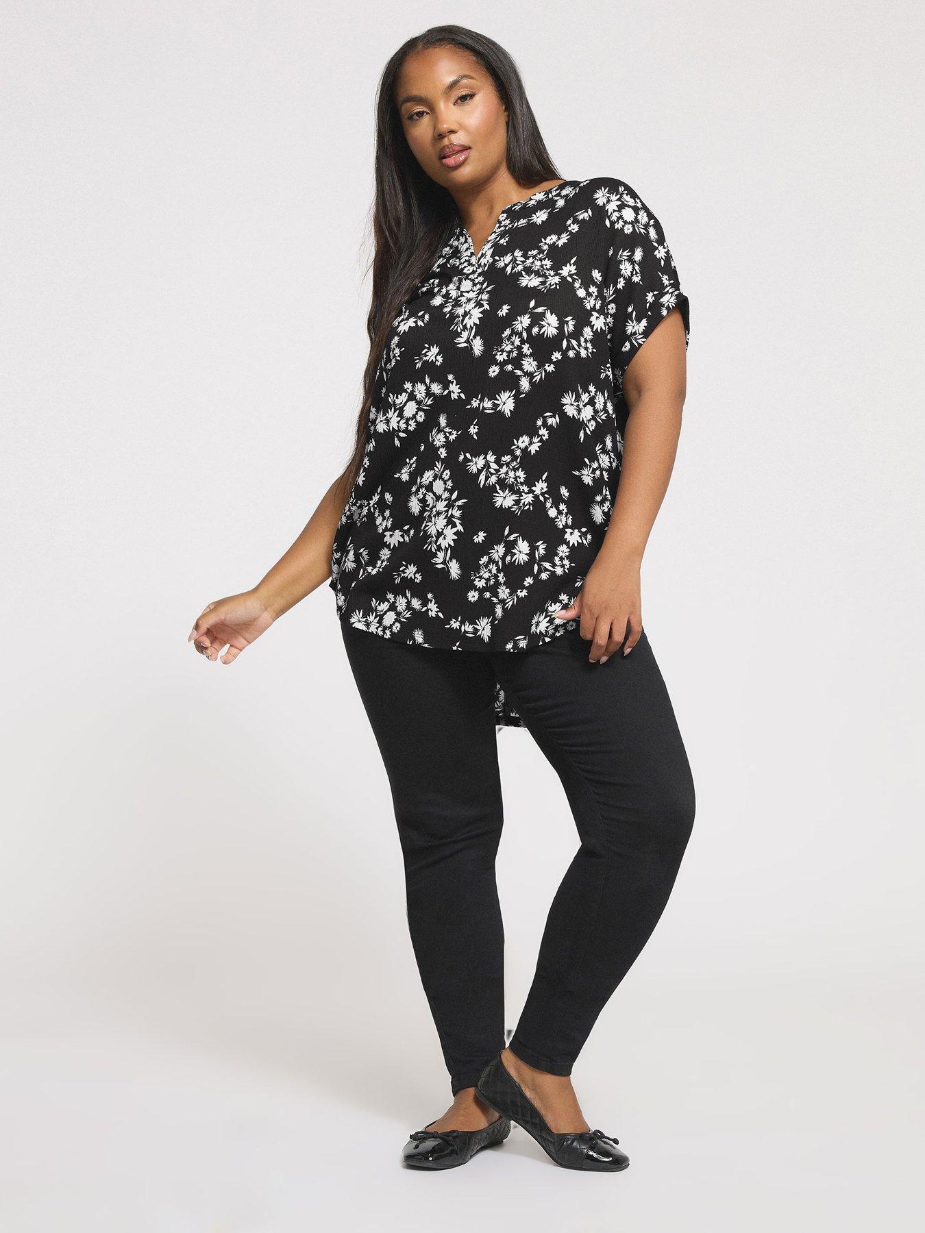 Image 3 of 4 of Yours Curve Notch Neck Texture Top - Black