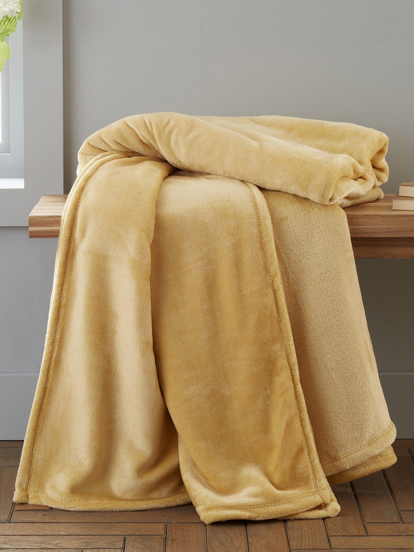 Catherine Lansfield Raschel Velvet Touch Throw 130x170