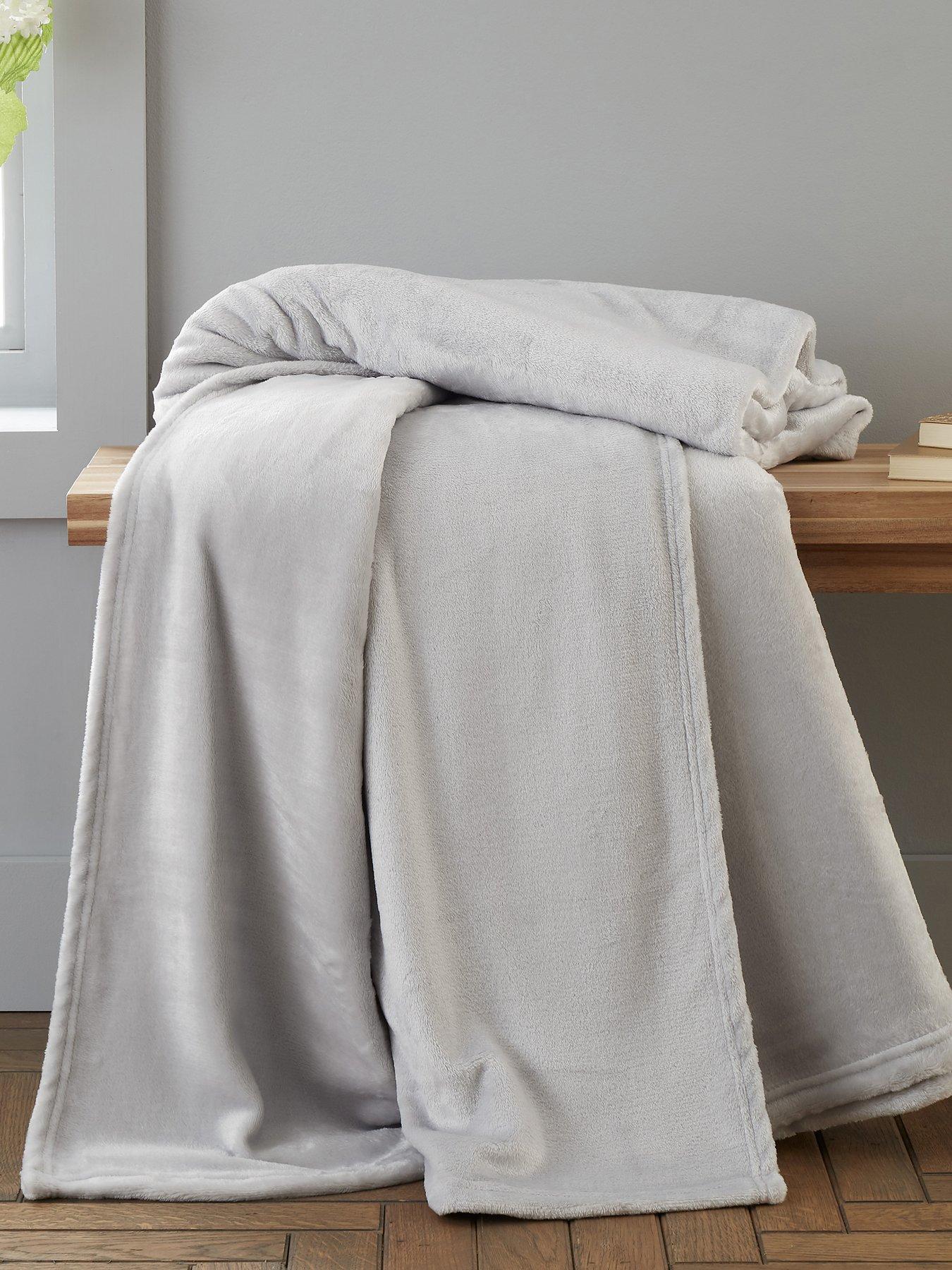 Catherine Lansfield Raschel Velvet Touch Throw 130x170