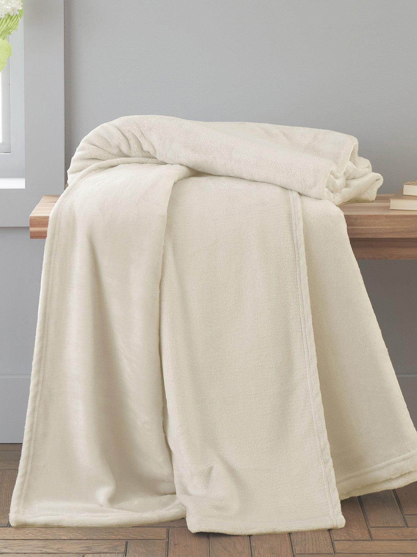 Catherine Lansfield Raschel Velvet Touch Throw 130x170