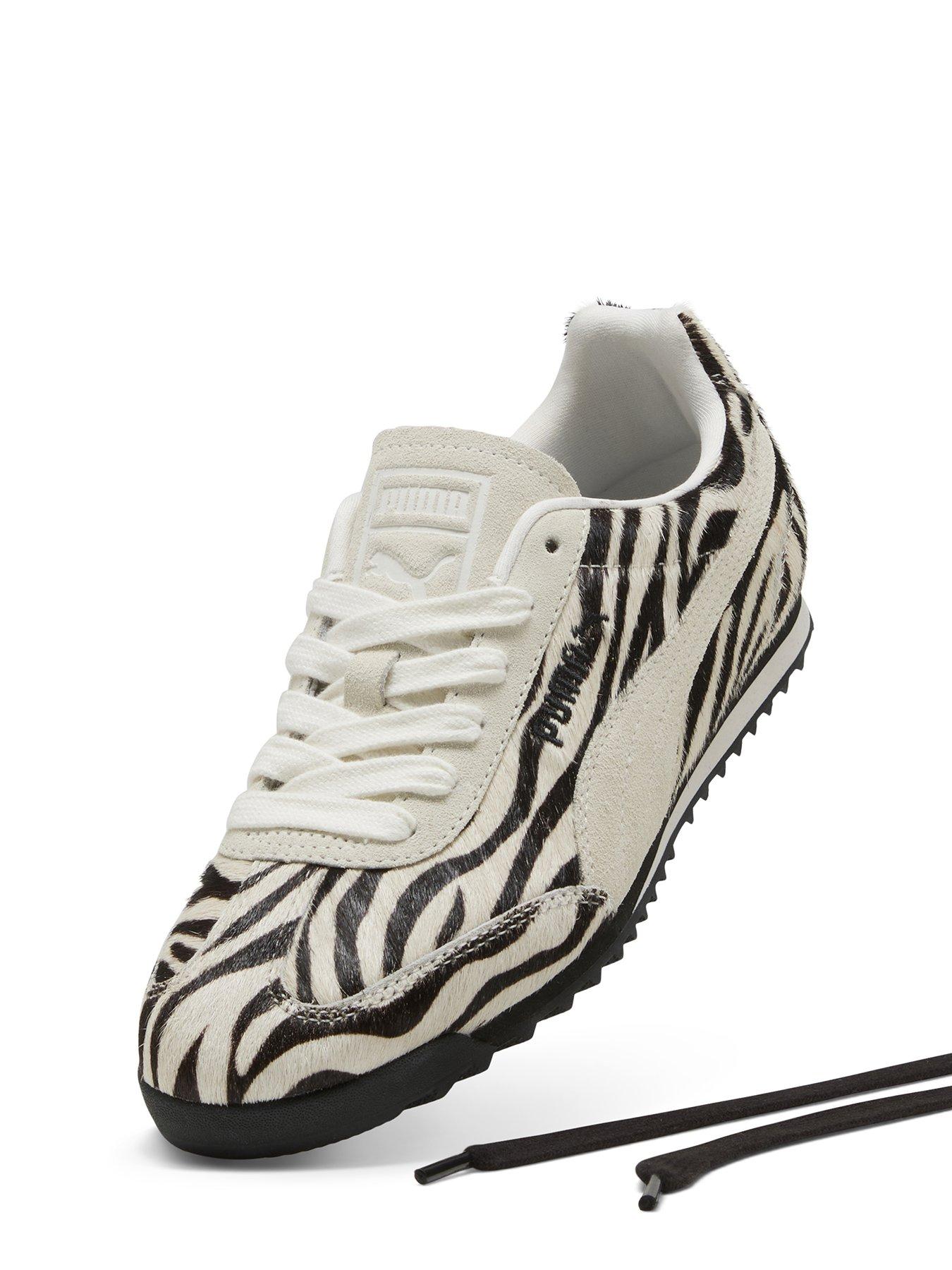 Image 5 of 7 of Puma Unisex Arizona Zebra Pony Hair Trainer - Black/white