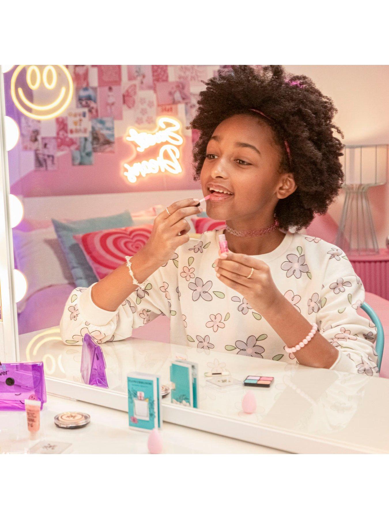 Image 6 of 6 of Style 4 Ever Mini Beauty Surprise Dispenser