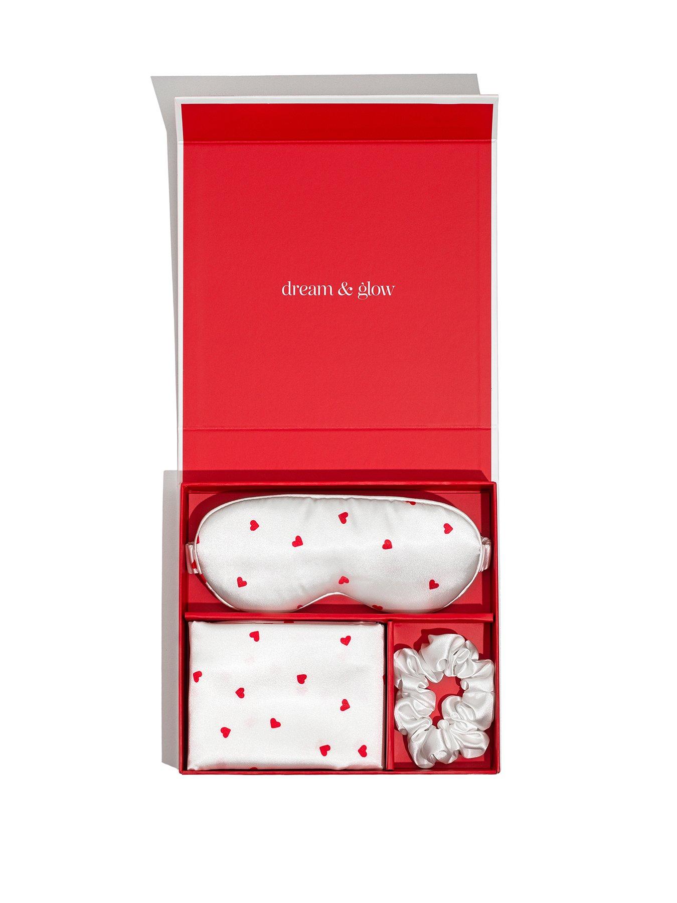 undefined Heart Print Satin Giftset Infused with Silver Ions