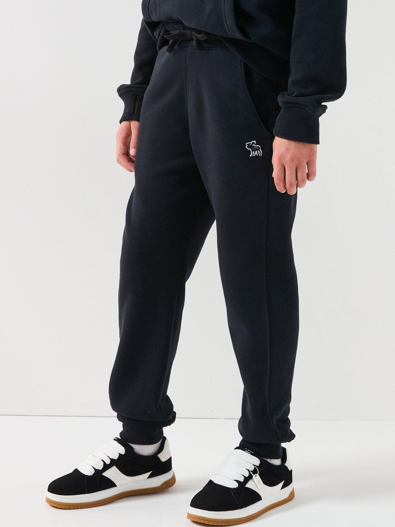 undefined Boys Essential Fleece Jogger - Black
