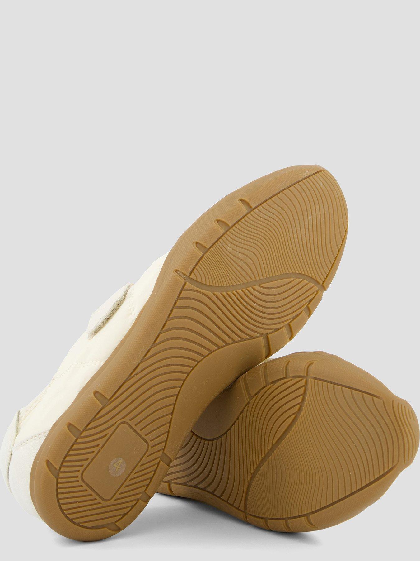 Image 4 of 7 of The Very Collection Ballet Trainer&nbsp;- Cream
