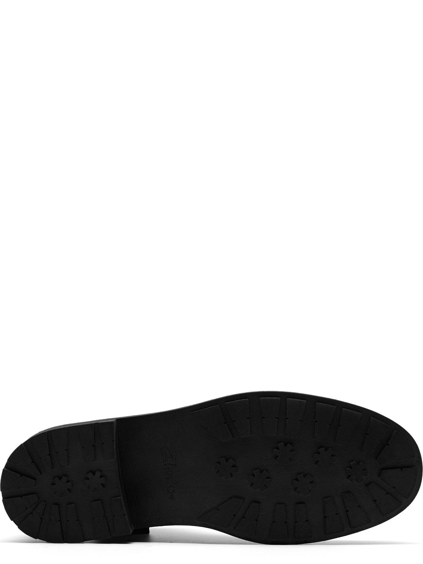 Image 5 of 6 of Clarks Orinoco3 Style Ankle Boots - Black