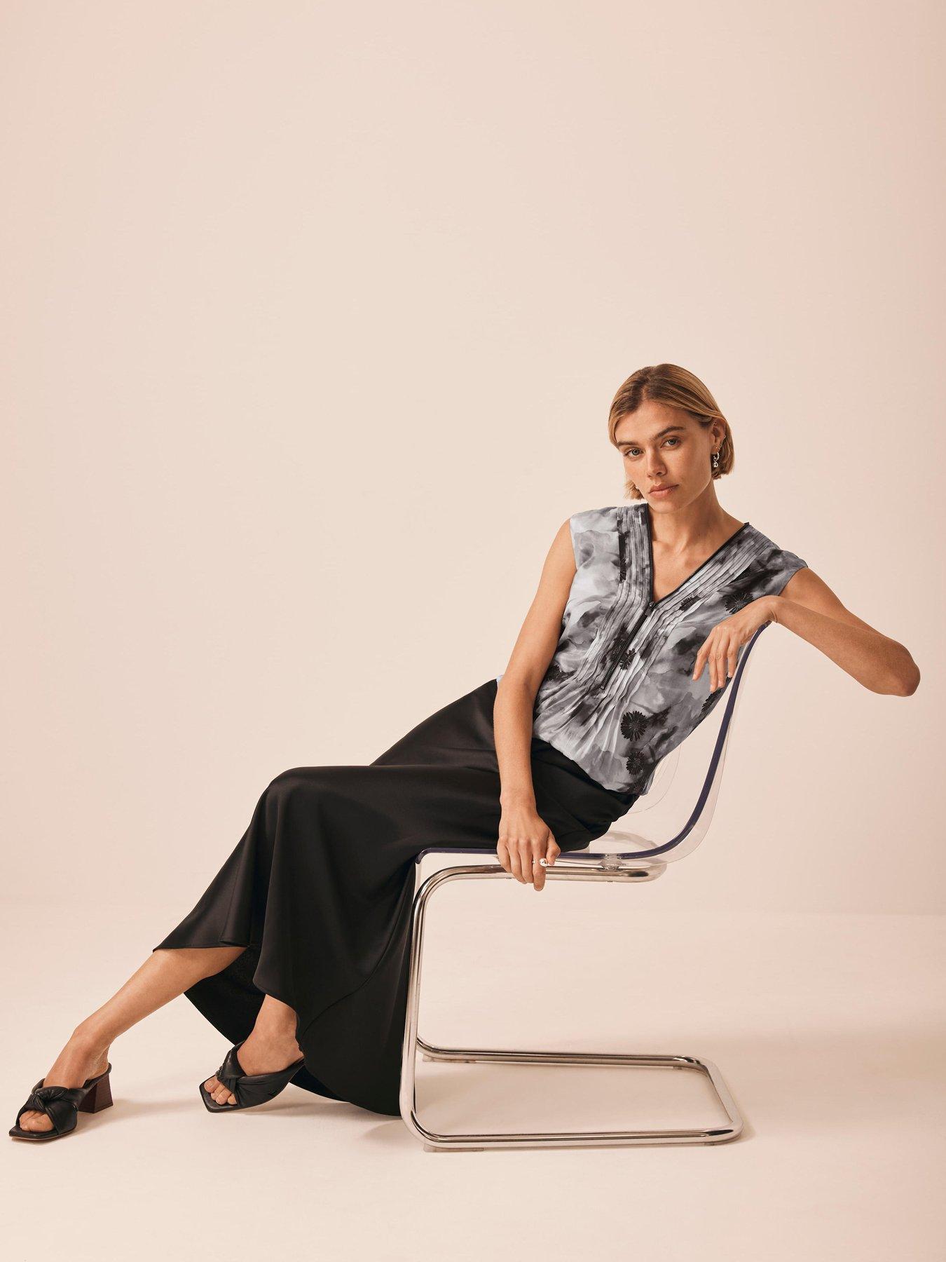 undefined Abstract Print Zip Top - Grey