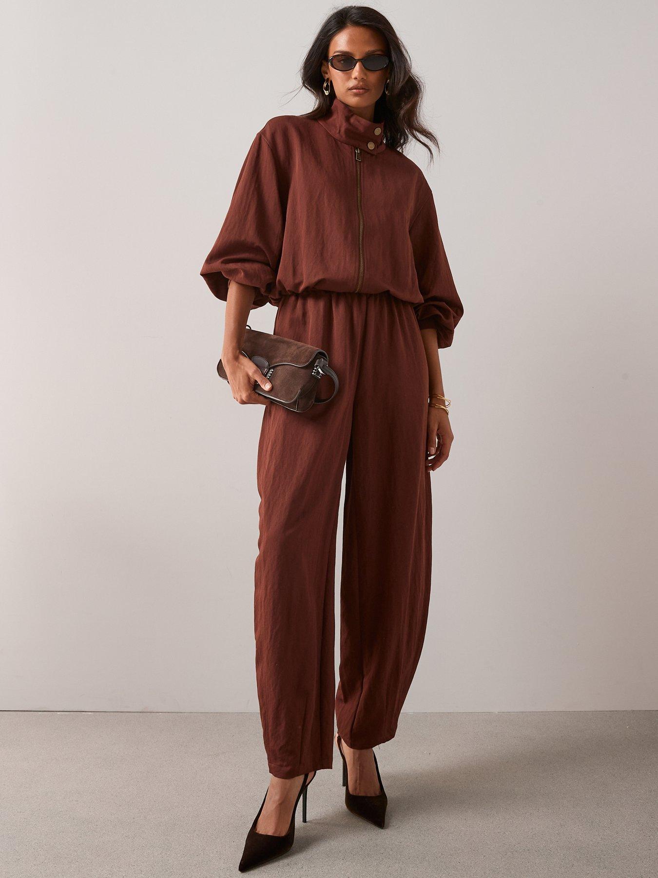 Image 3 of 6 of The Very Collection Barrel Leg Jogger&nbsp; - Brown