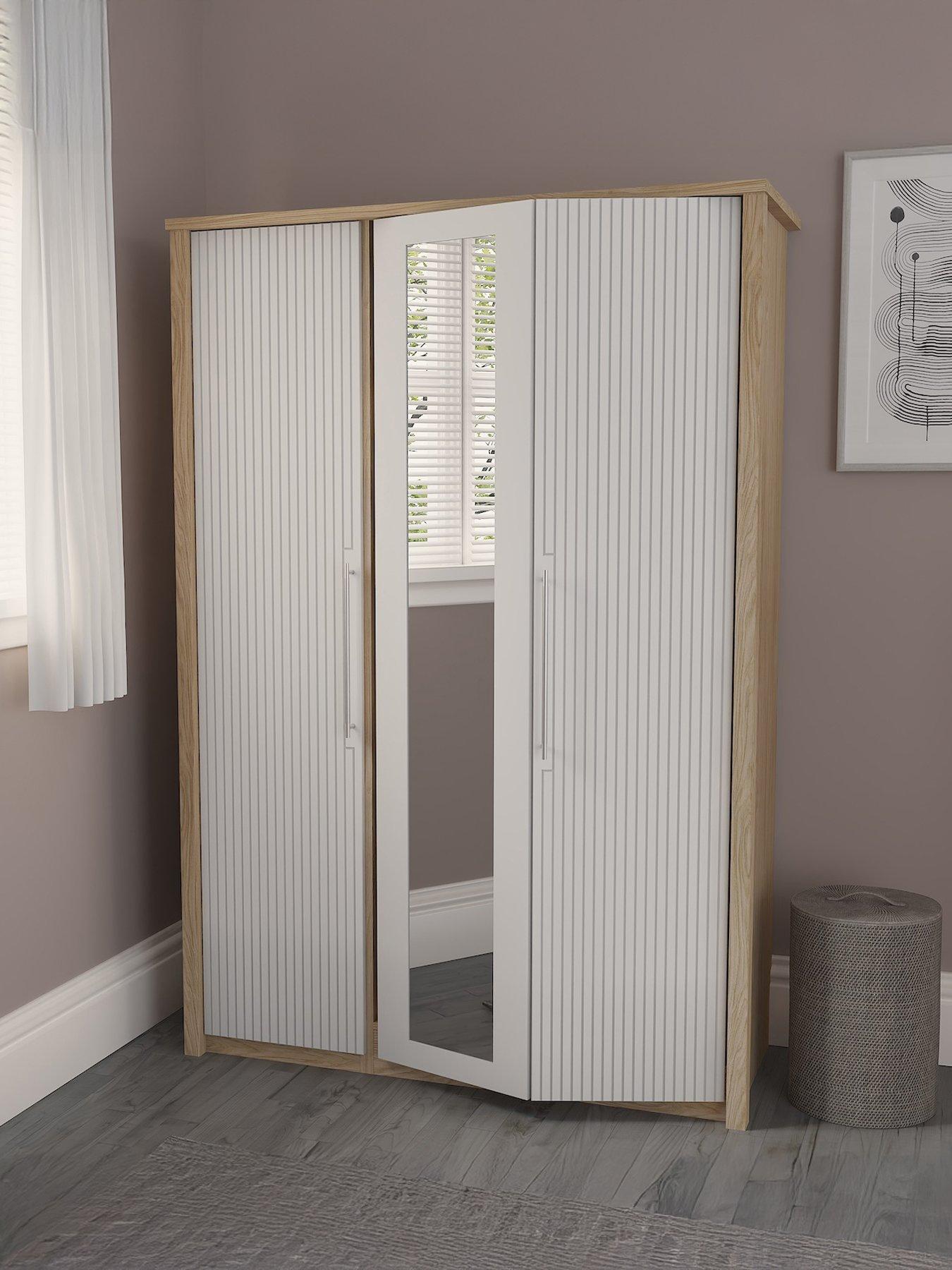 one-call-arvon-part-assemblednbsp3-door-bifold-wardrobe-with-mirror