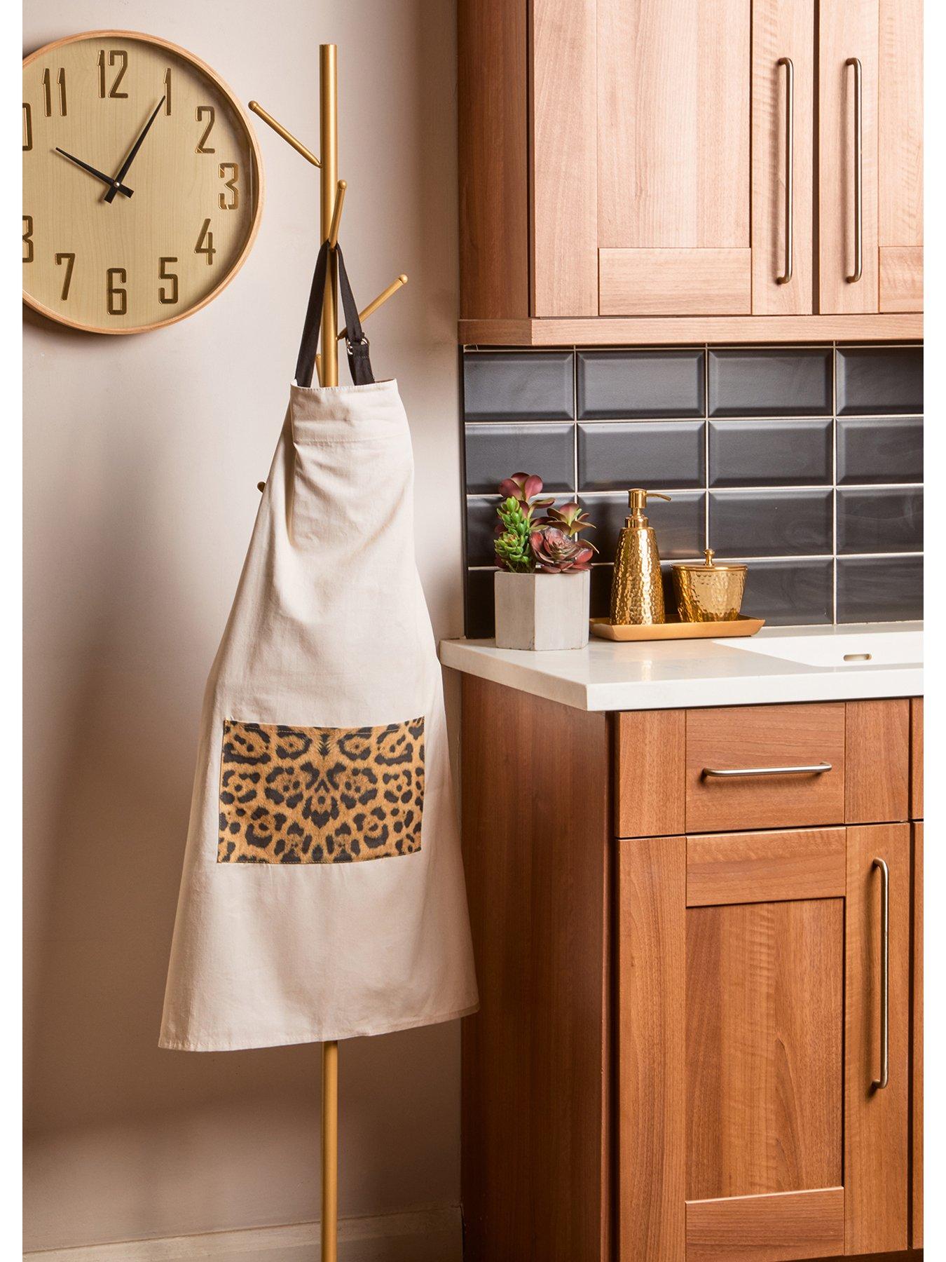 Interiors By Premier London Leo Leopard Print Apron