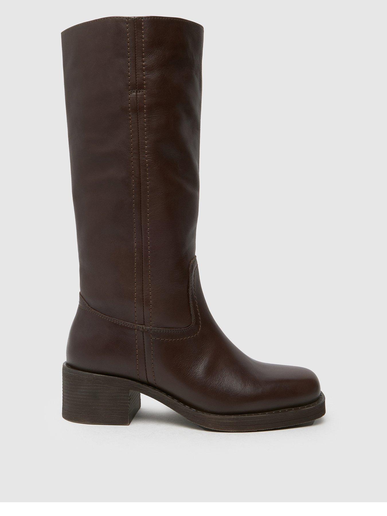 Schuh: Damari Leather Pull On Boot - Brown