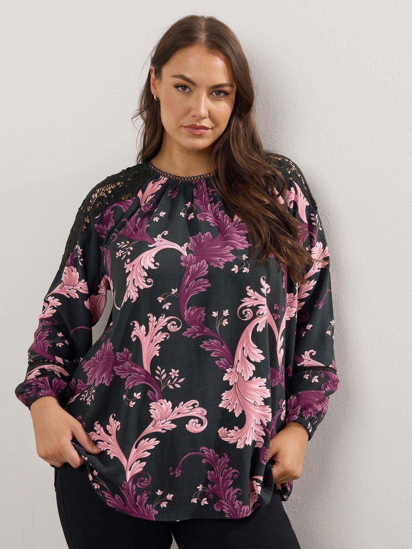undefined Curve Lace Raglan Blouse - Black