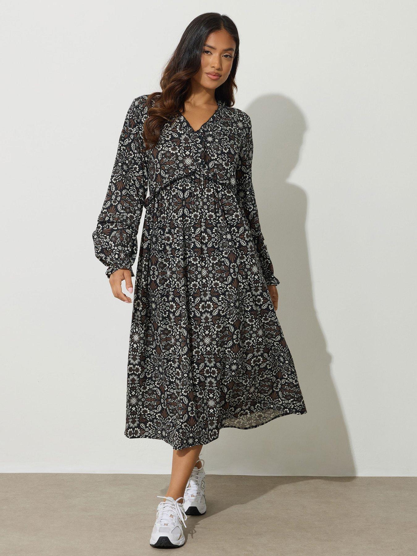 undefined Petite Folk Floral Midaxi Dress - Brown