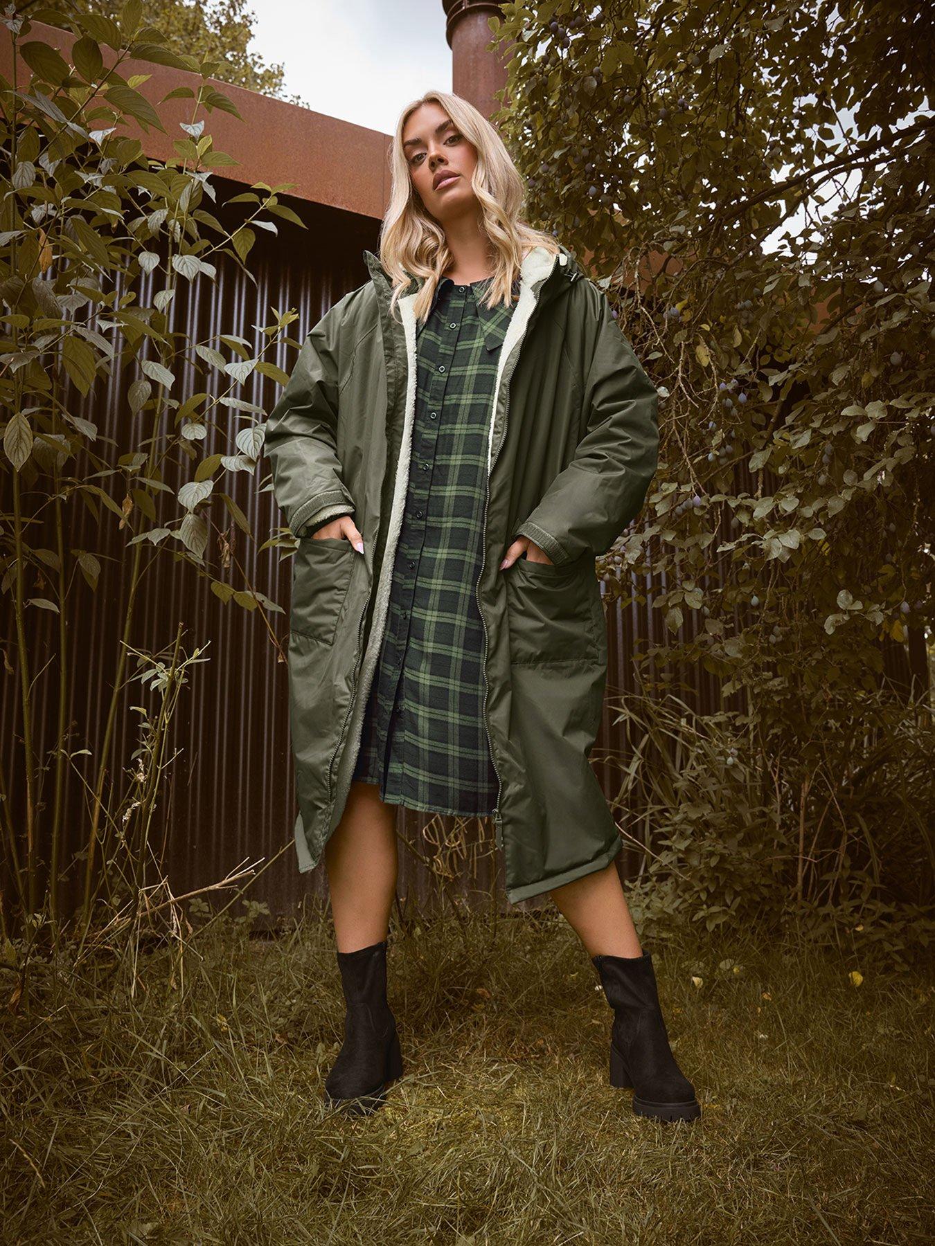 Image 1 of 4 of Yours Curve Waterproof Changing Robe - Green