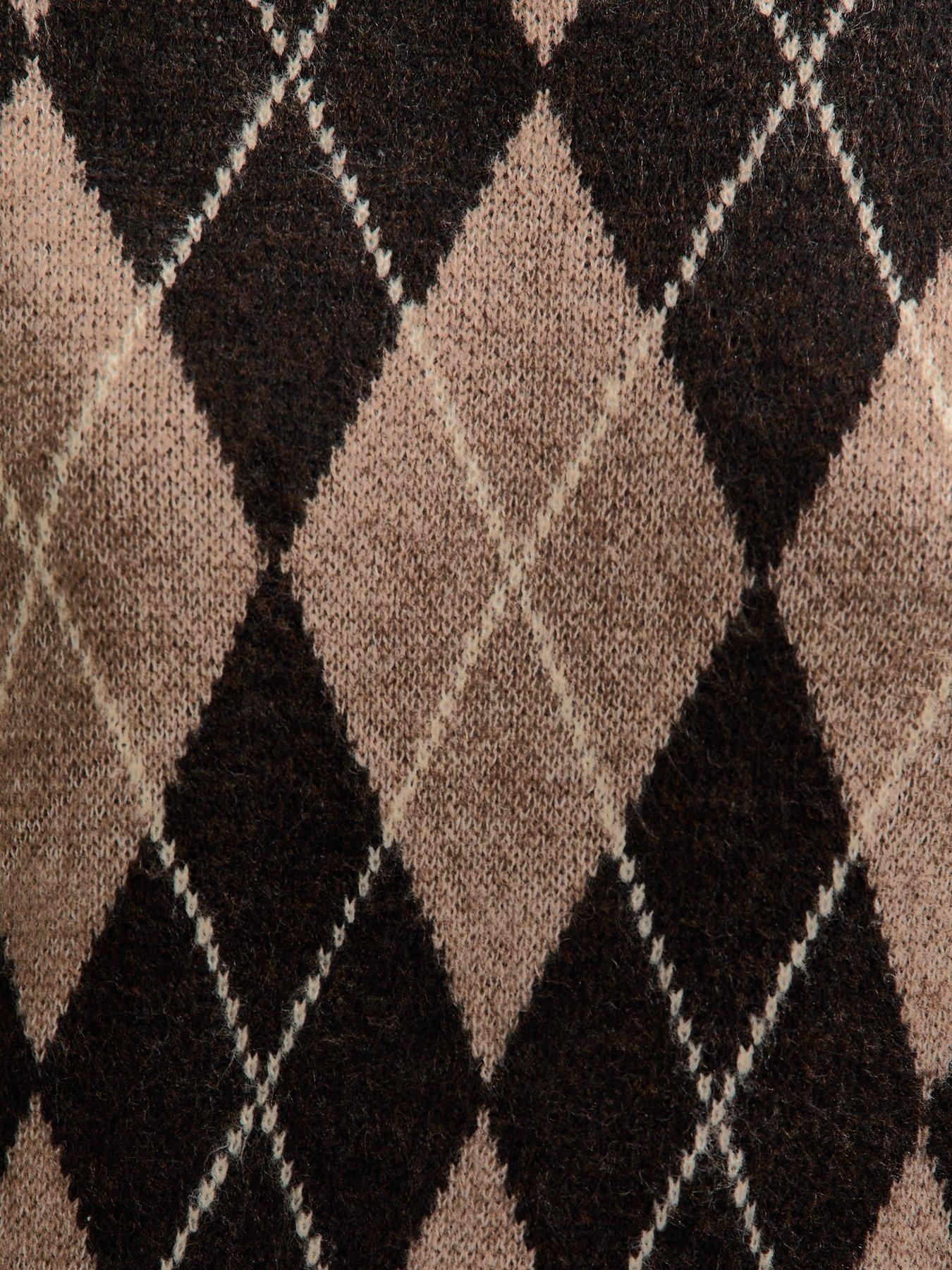 Image 5 of 6 of New Look Argyle Crew Neck Midweight Knit Jumper - Brown