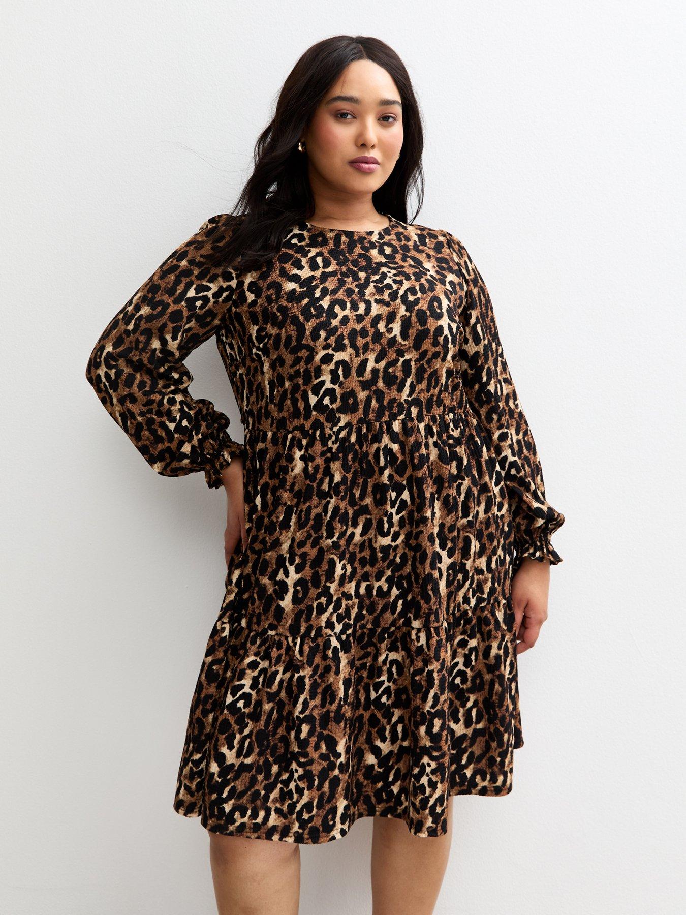 New Look Curves Black Crinkle Texture Leopard Print Smock Mini