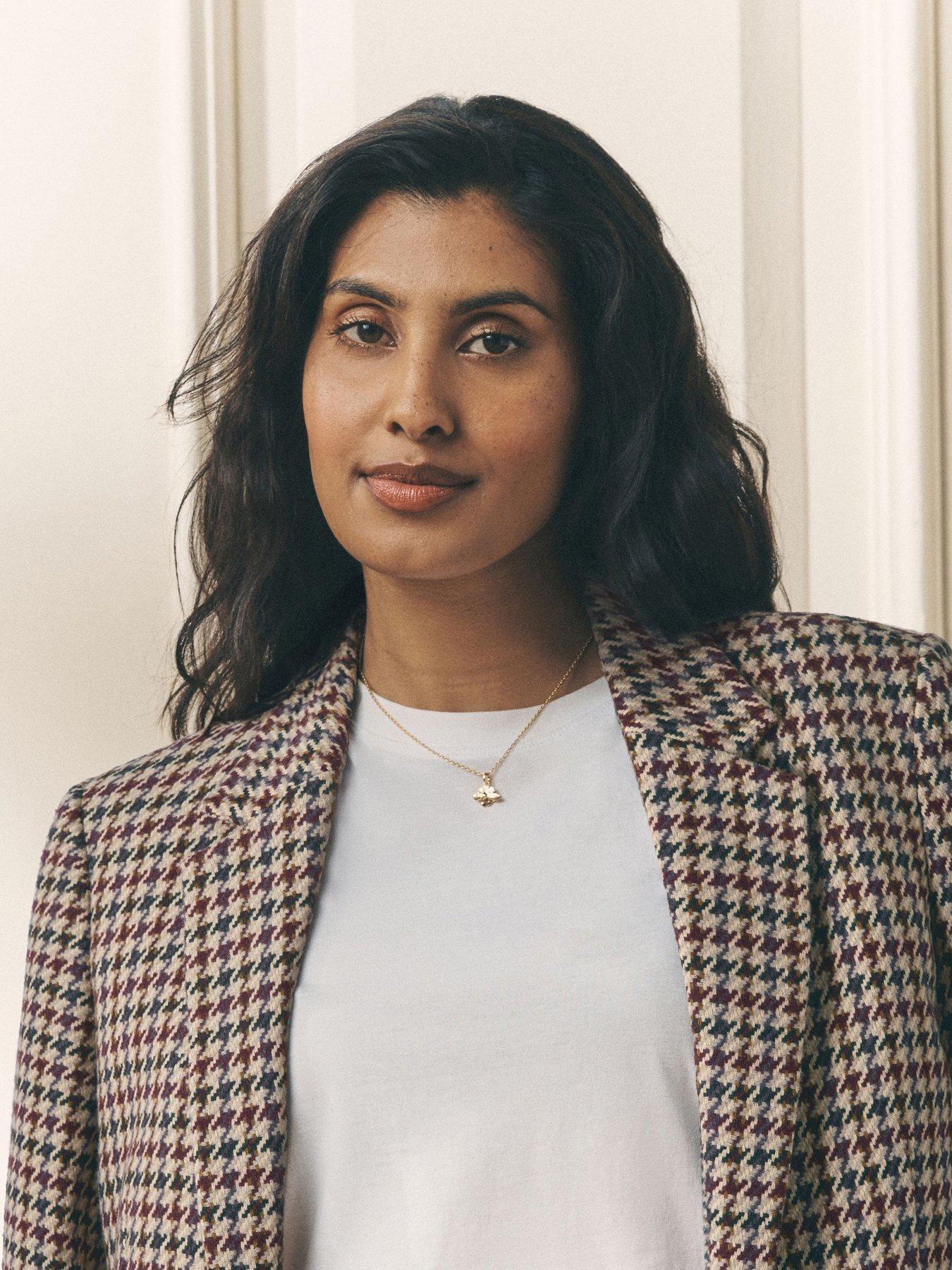 Image 4 of 6 of Laura Ashley Heritage Check Blazer - Black