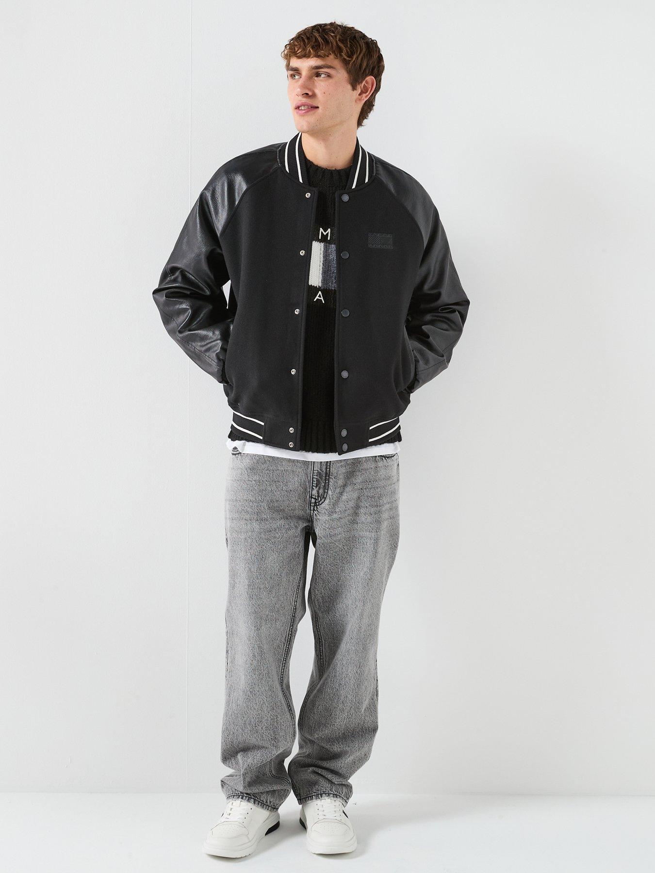 Image 3 of 6 of Tommy Jeans Flag Bearer Knitted Jumper - Black