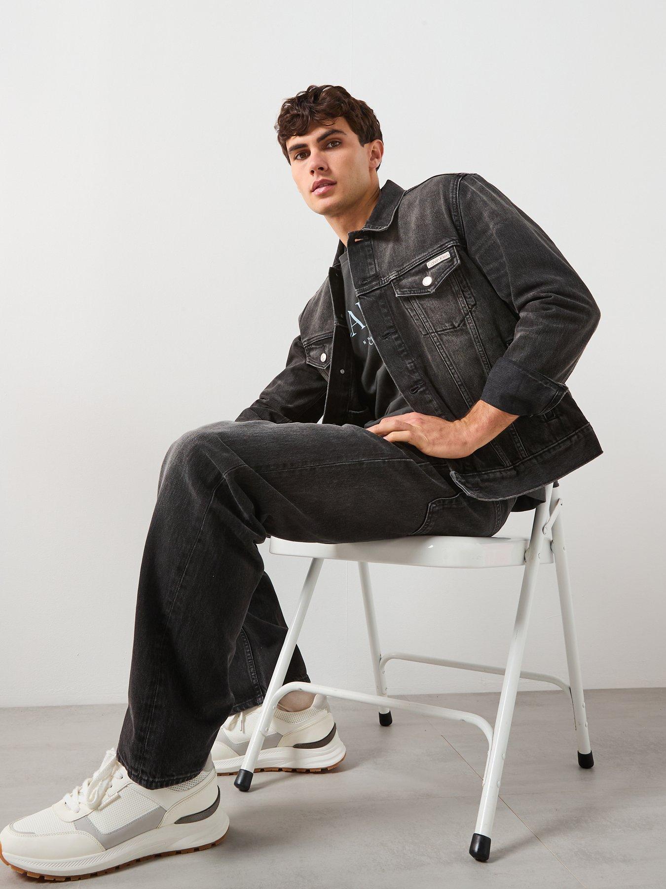 Image 4 of 6 of Calvin Klein Jeans 90S Straight Fit Jeans - Black
