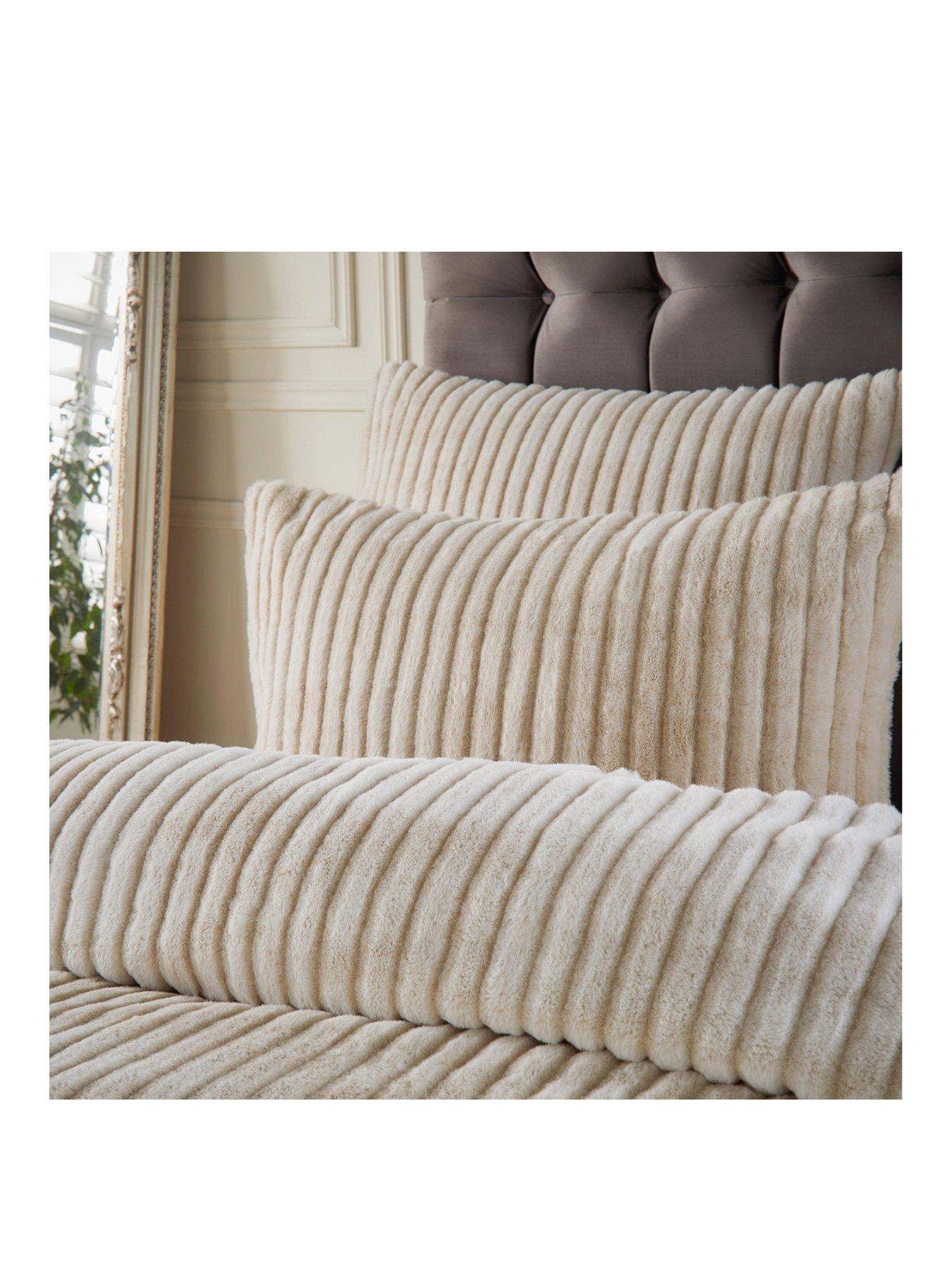 Image 2 of 3 of Paoletti Alpine Duvet Set Champagne