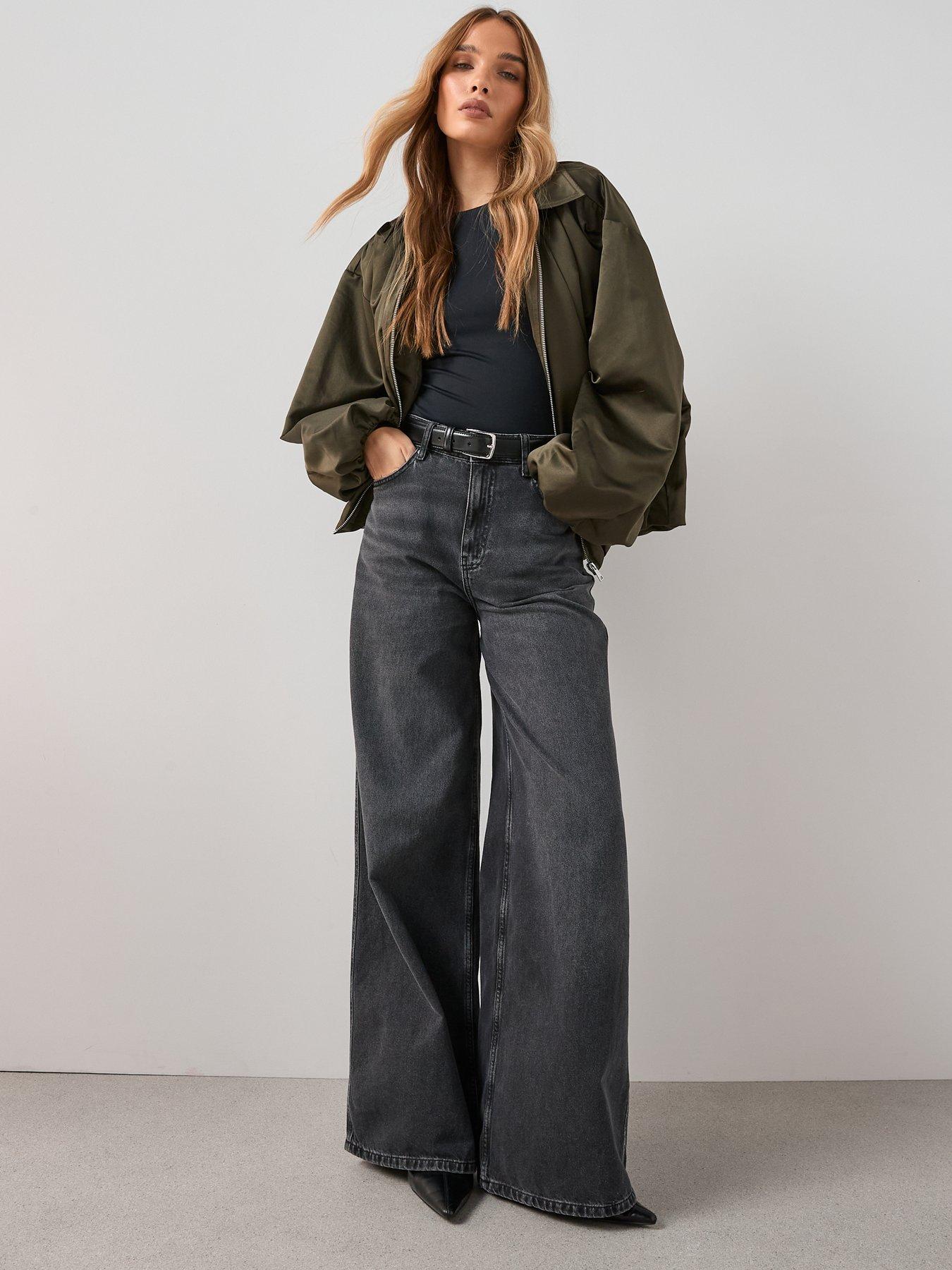 Image 4 of 6 of The Very Collection Soft Volume Bubble Hem Jacket &nbsp;- Khaki
