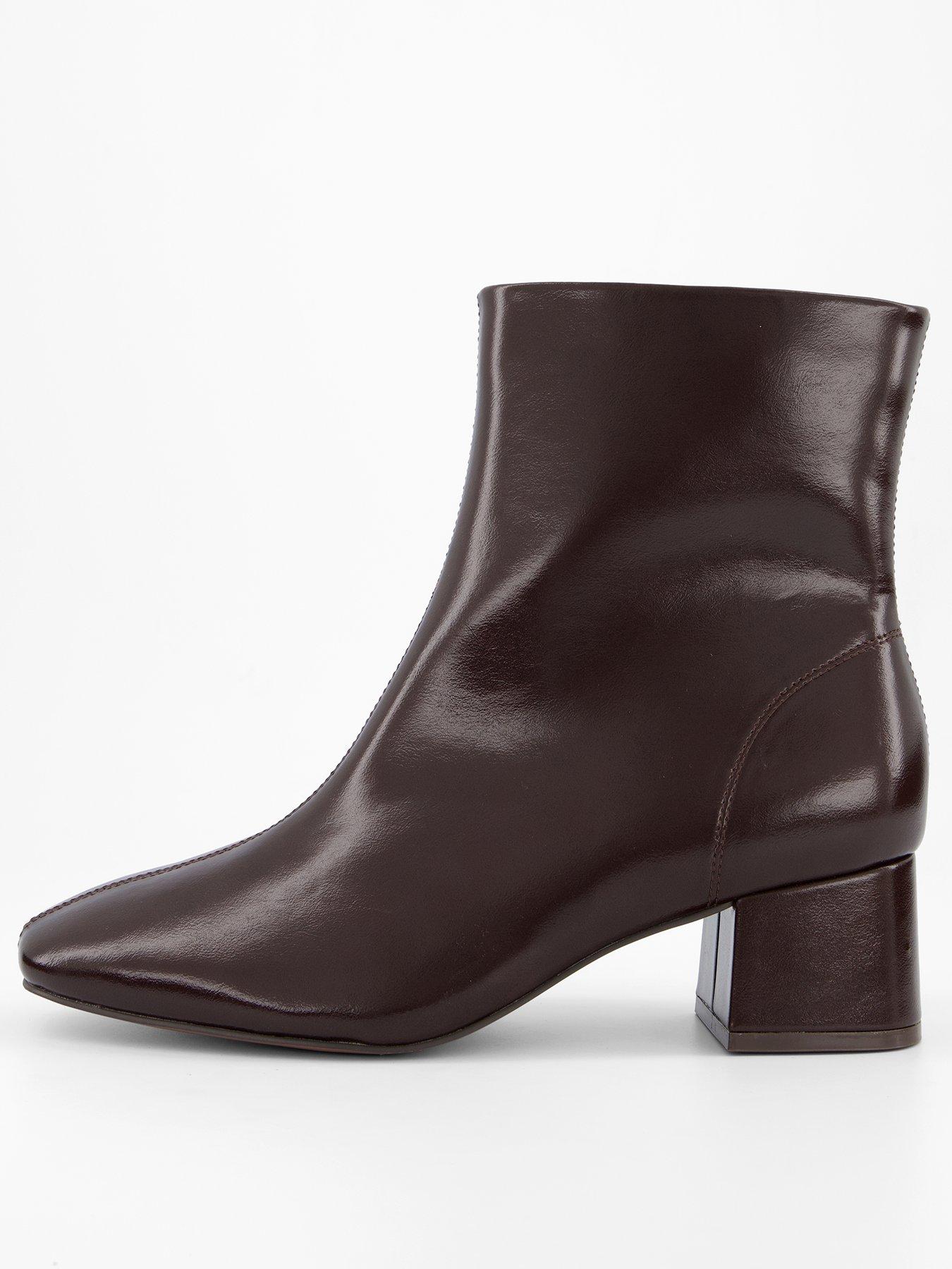 The Very Collection: Wide Fit Block Heel Ankle Boot - Brown