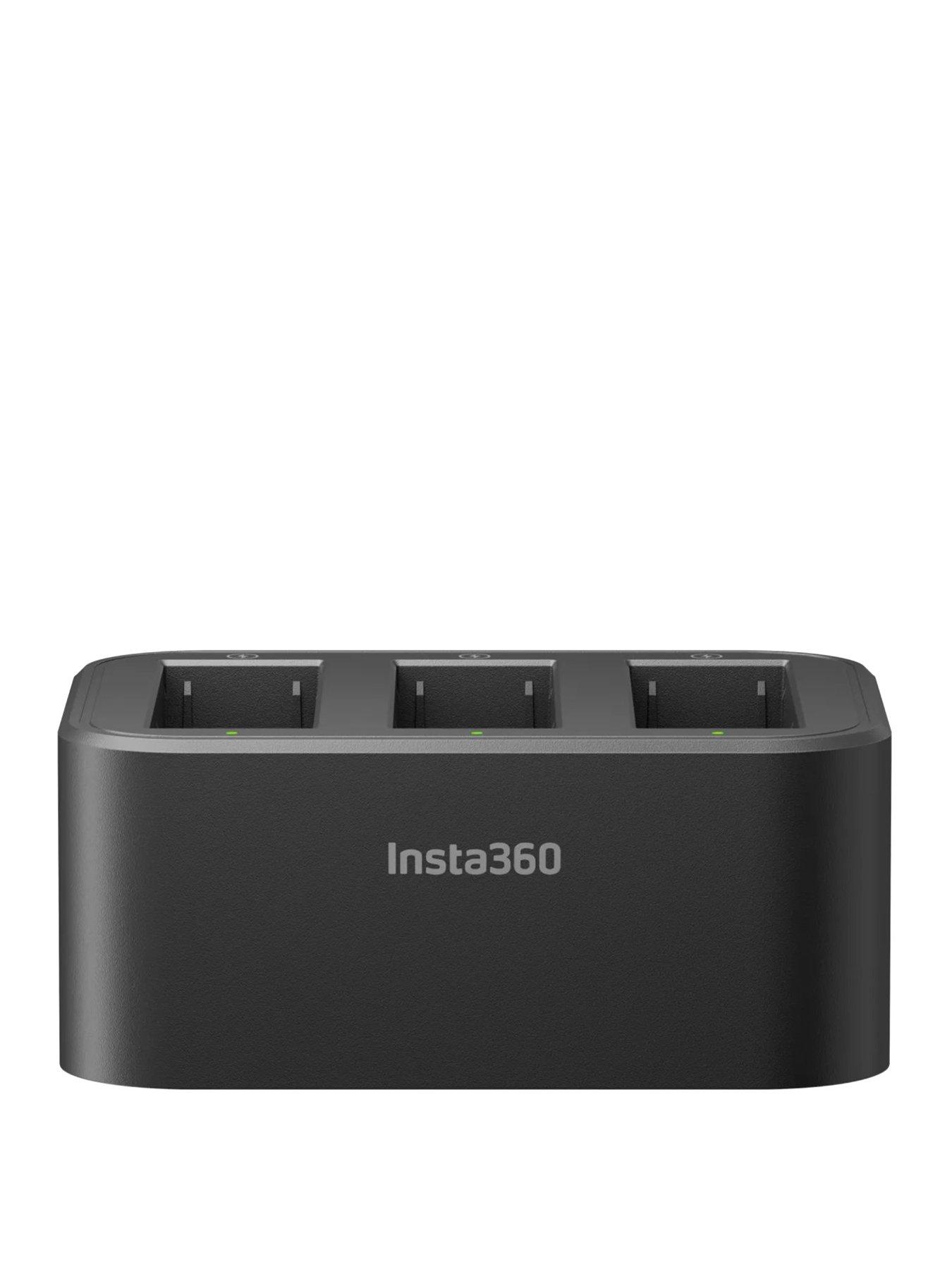 Image 3 of 4 of Insta360 Ace Pro 2 Fast Charging Hub
