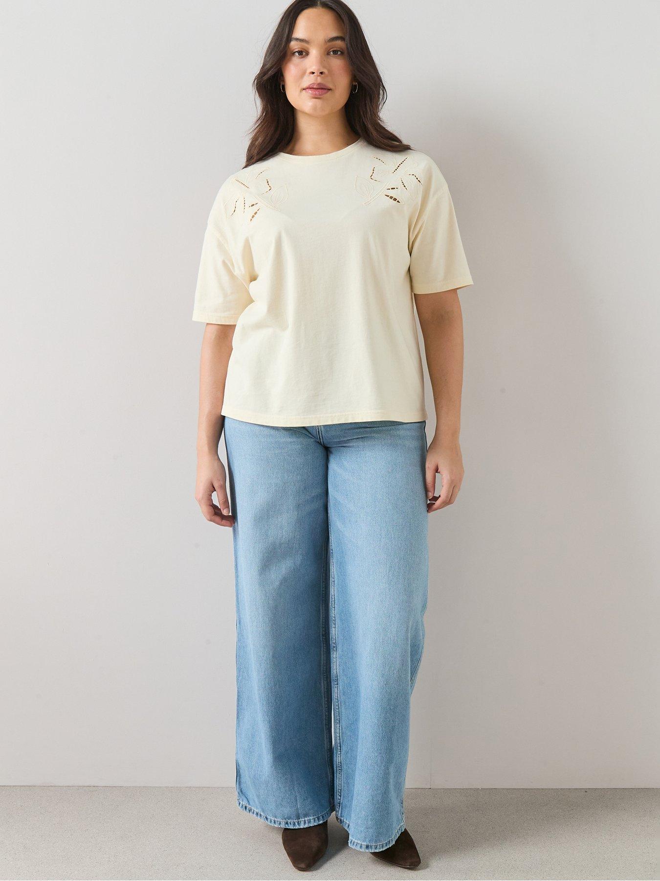 Image 6 of 6 of The Very Collection Curve Embroidered T-shirt - Cream
