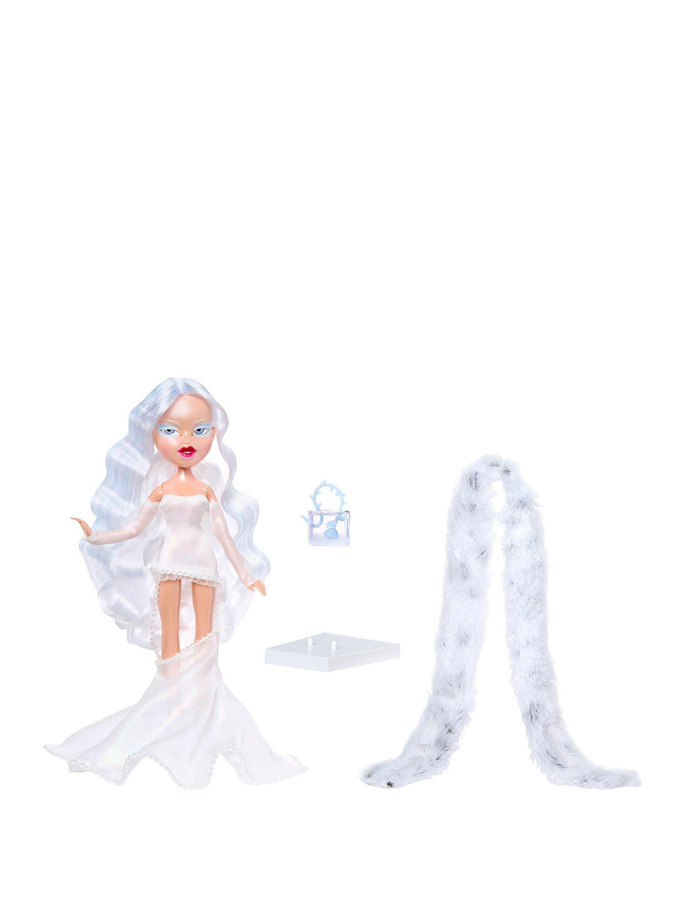 Bratz Holidayz Frosty Nightz Collector Doll - Cloe