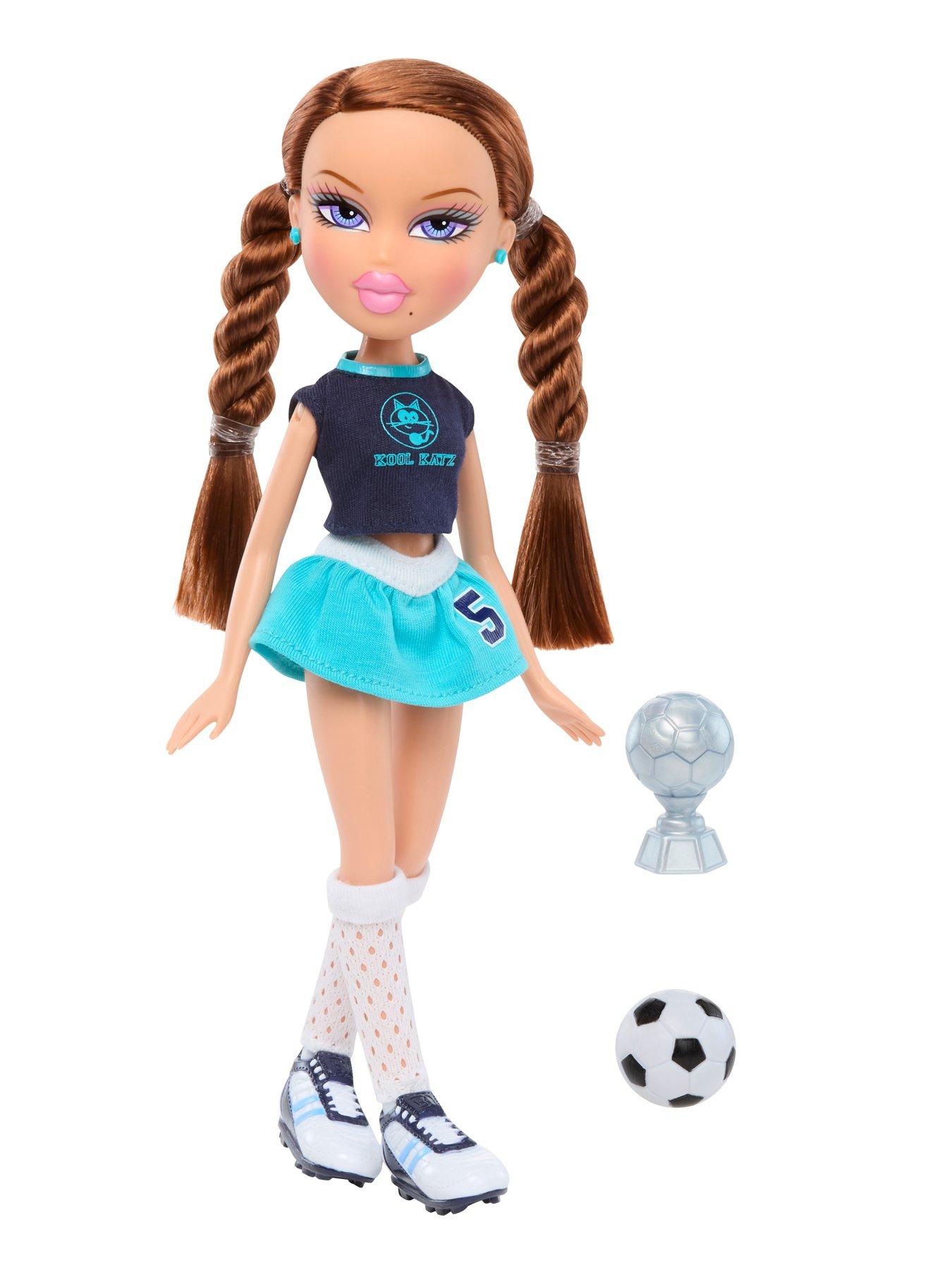 Image 2 of 7 of Bratz Play Sportz Roxxi Soccer Doll