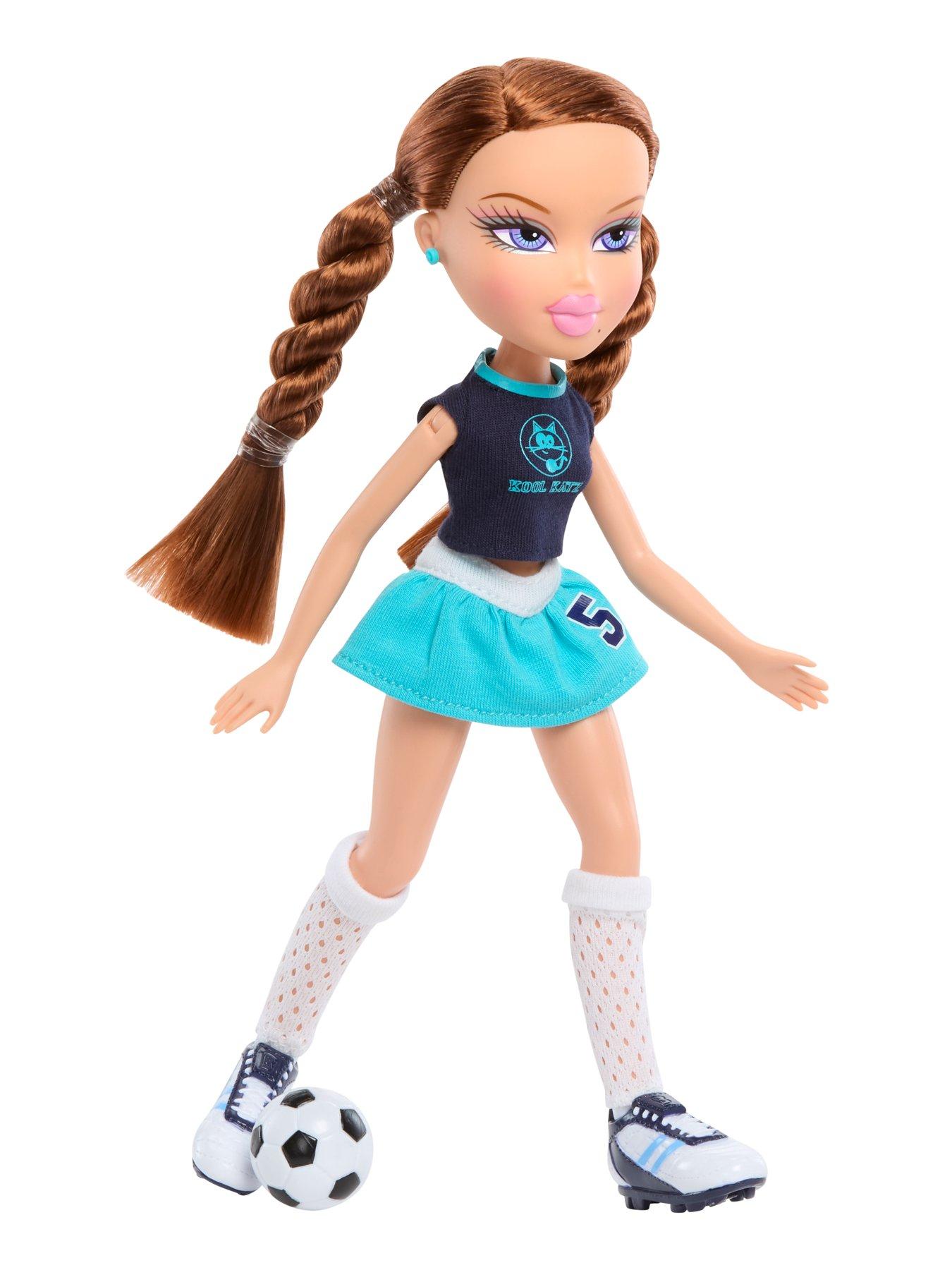 Image 4 of 7 of Bratz Play Sportz Roxxi Soccer Doll