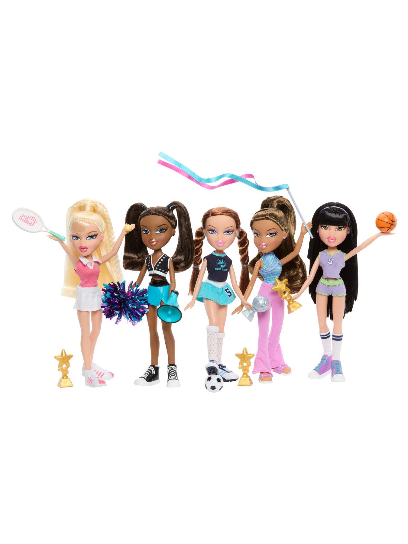 Image 7 of 7 of Bratz Play Sportz Roxxi Soccer Doll