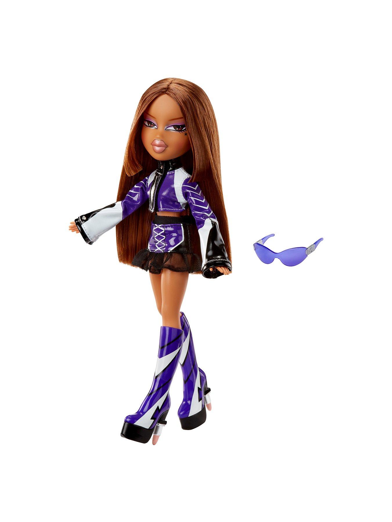 Image 2 of 7 of Bratz Scorchin' Doll-Yasmin