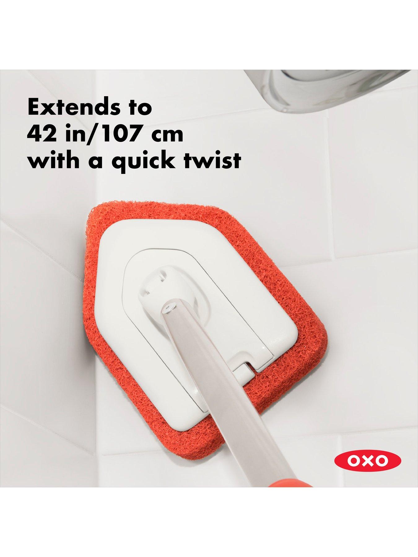 Image 4 of 6 of OXO Extendable Tub &amp; Tile Scrubber