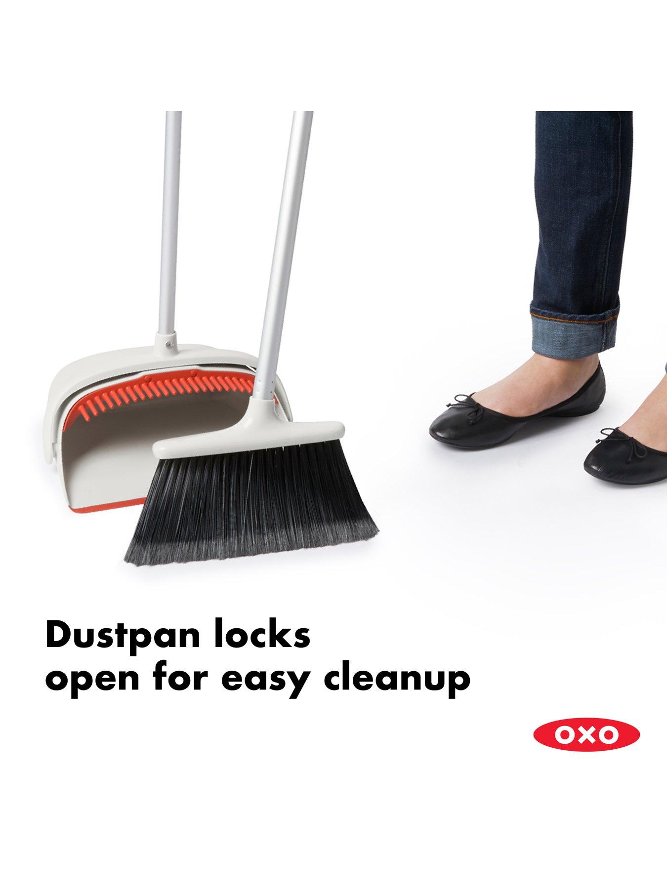 Image 3 of 6 of OXO Large Sweep Set With Extendable Broom