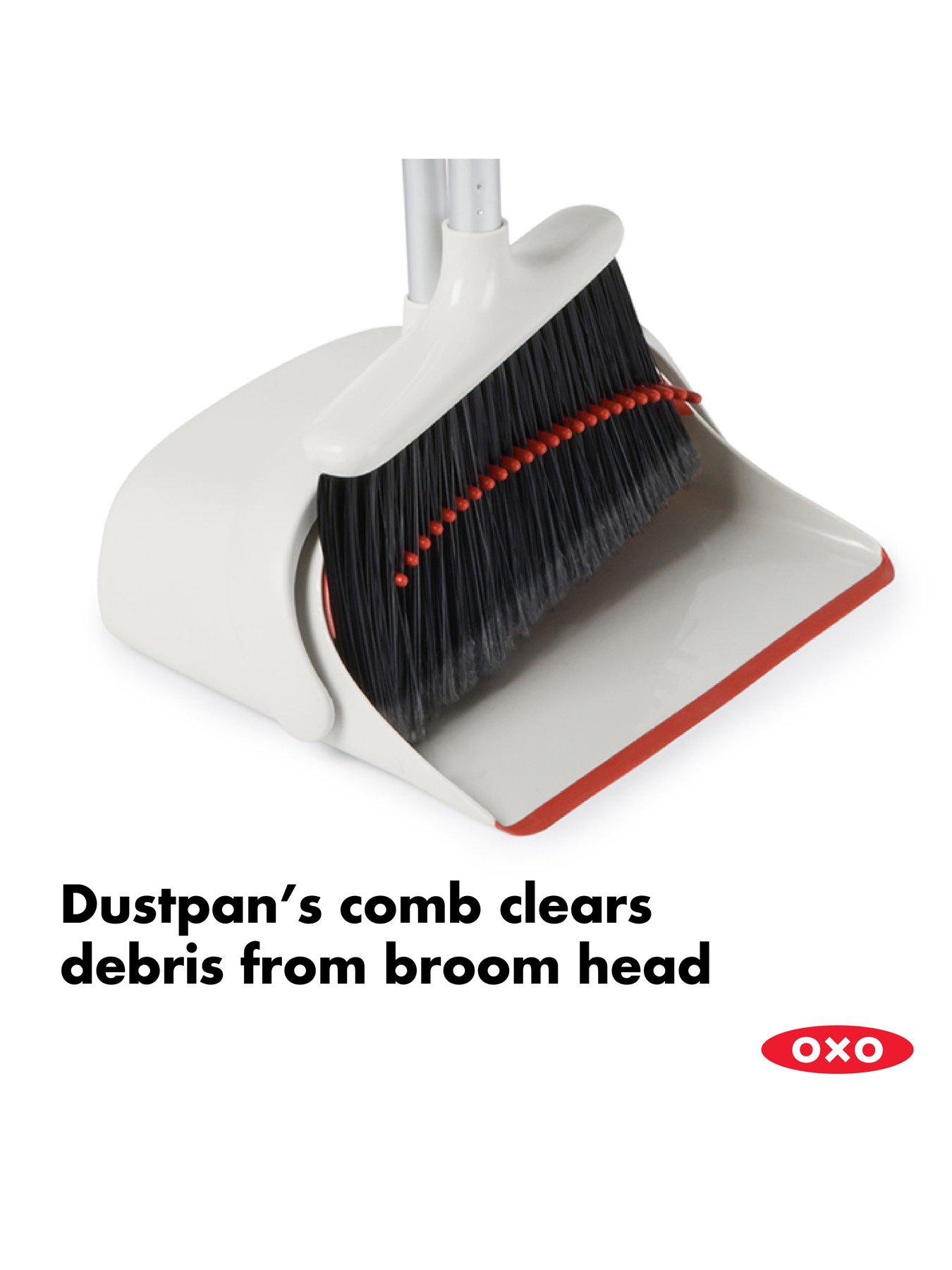 Image 4 of 6 of OXO Large Sweep Set With Extendable Broom