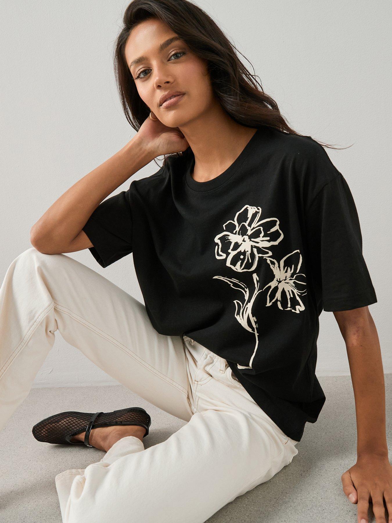 The Very Collection: Floral Oversized Graphic T-shirt - Black