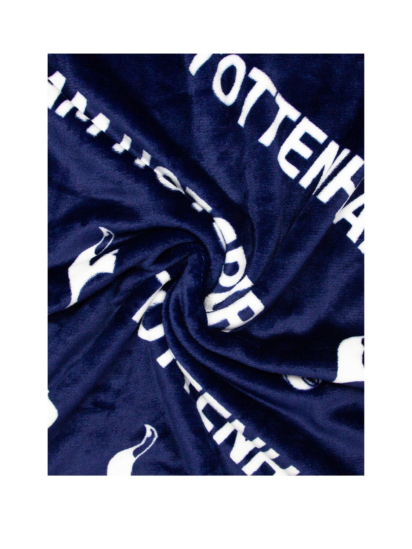 記念グッズ Spurs Retro Crest Knitted Blanket Spurs Retro Crest Knitted Blanket 【公式通販】