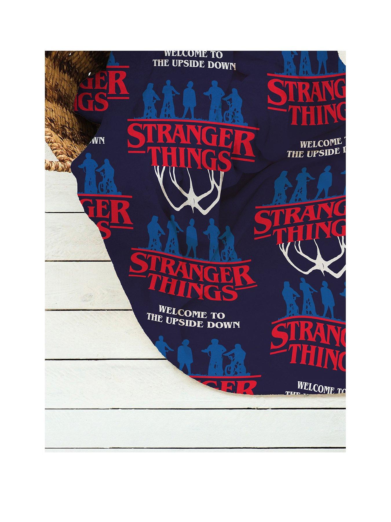 Image 2 of 4 of Stranger Things Flames Fleece Blanket