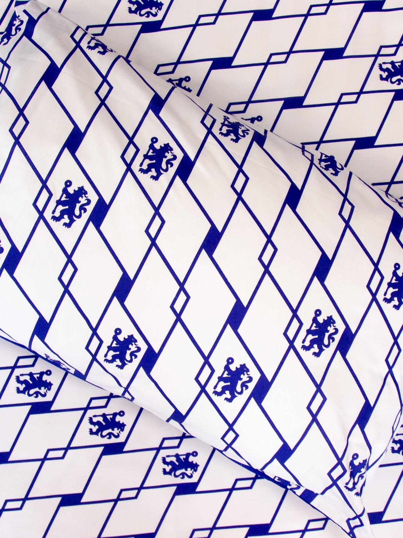 Image 4 of 7 of Chelsea Panel Duvet