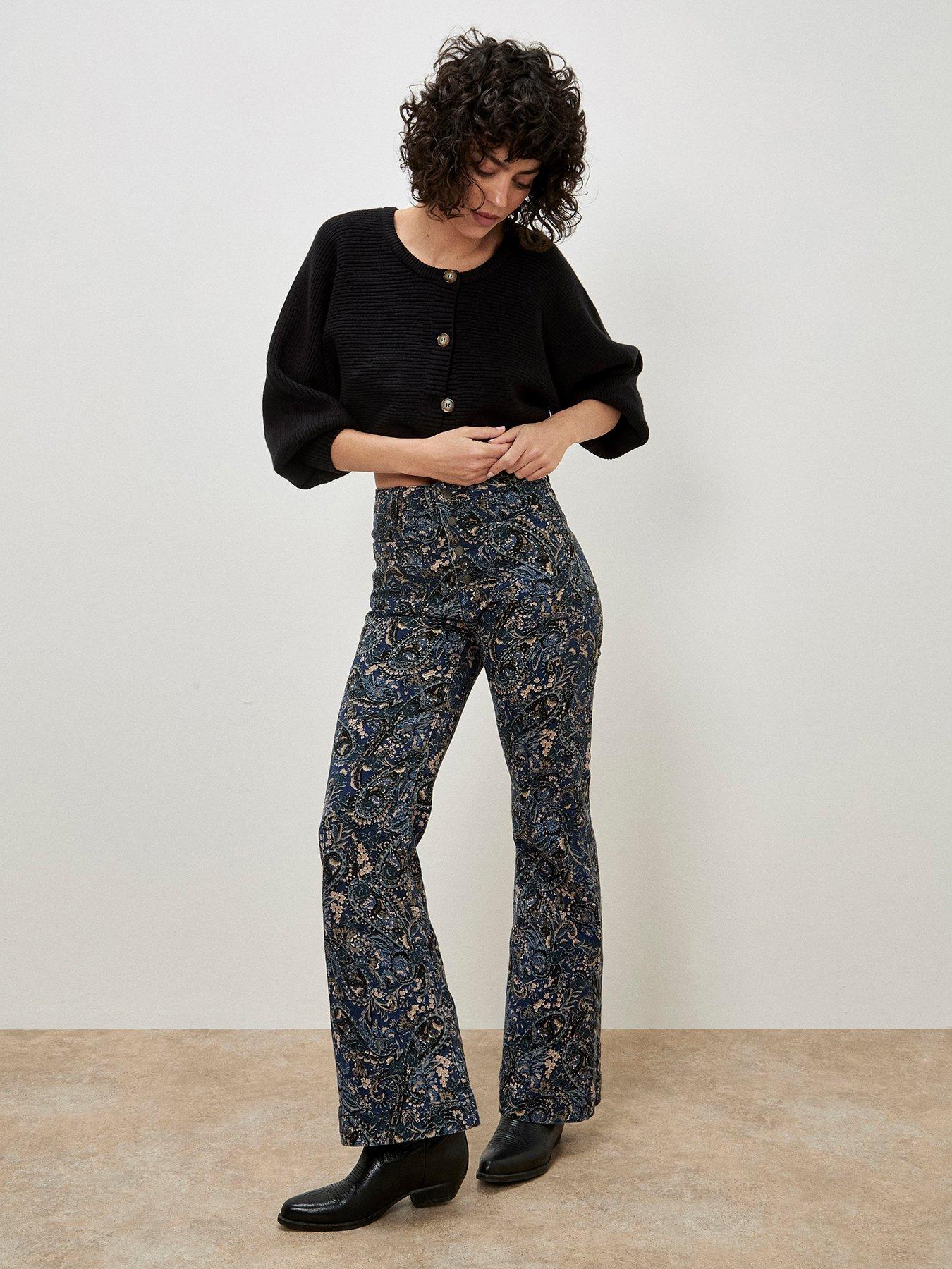 Apricot Paisley Flare - Blue