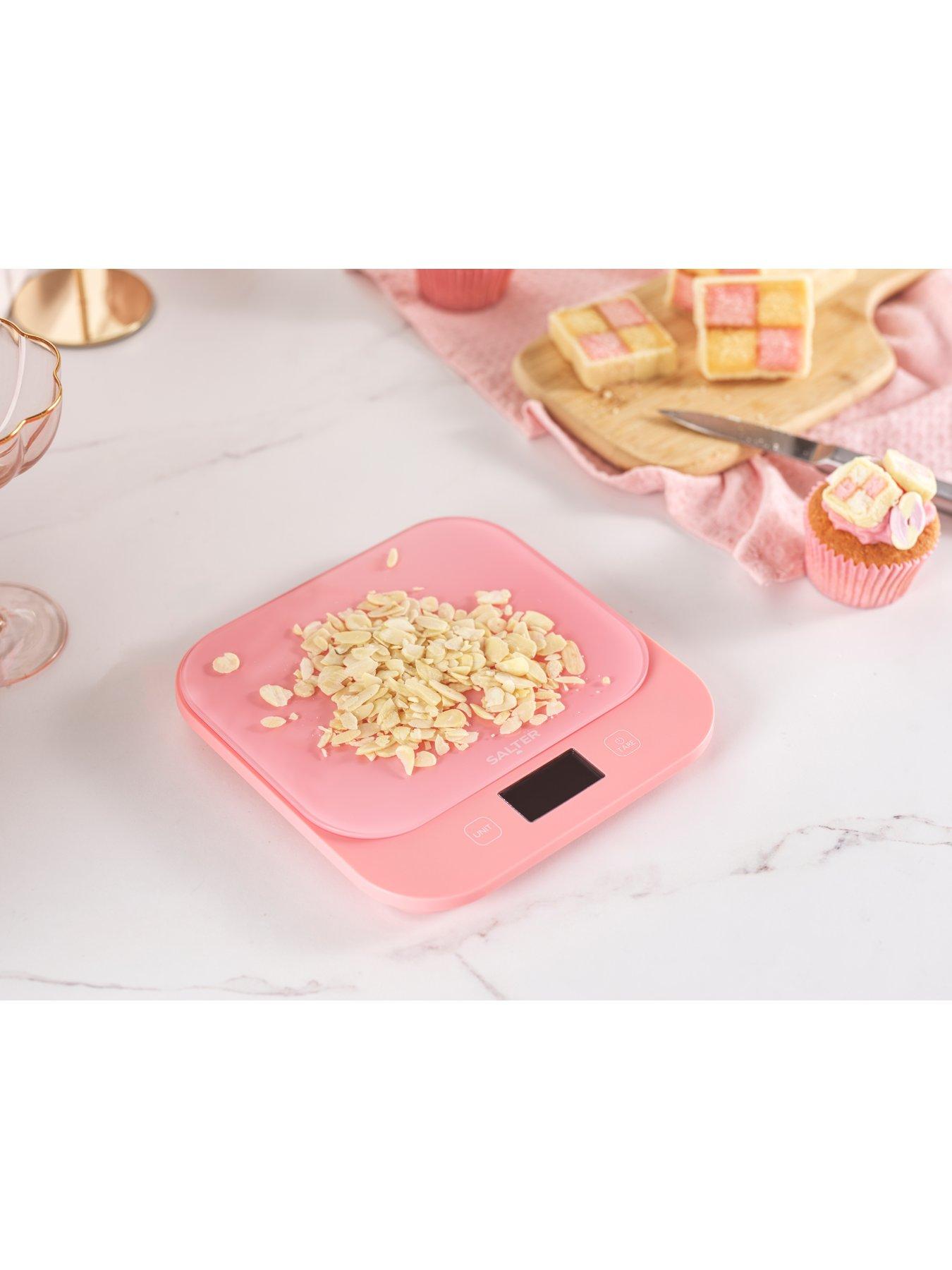 Image 4 of 7 of Salter British Bakes Waterproof Kitchen Scale