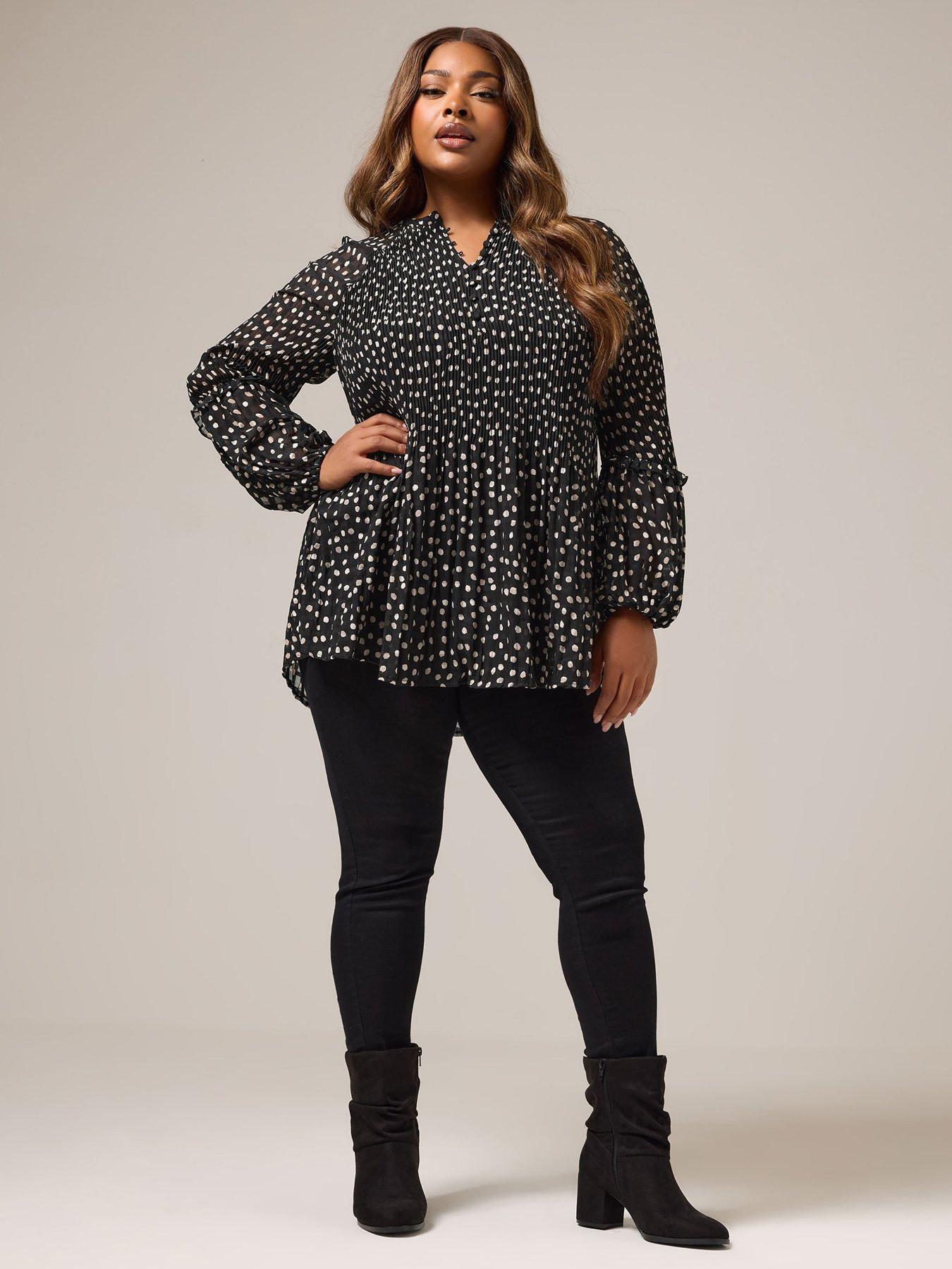 Image 3 of 4 of Yours Curve Pleated Blouse - Black