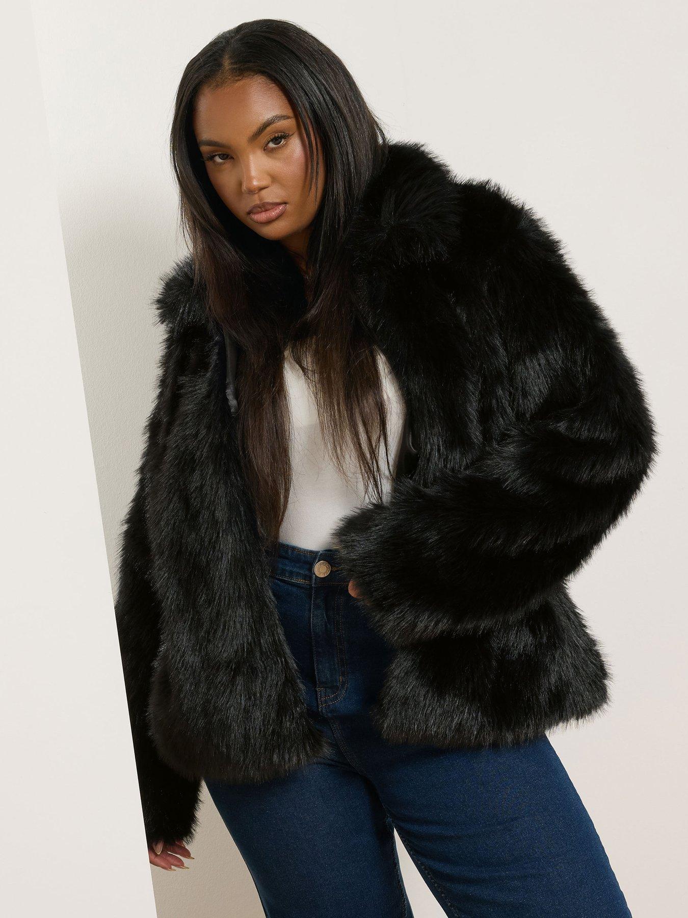 undefined Curve Faux Fur Collared Jacket - Black